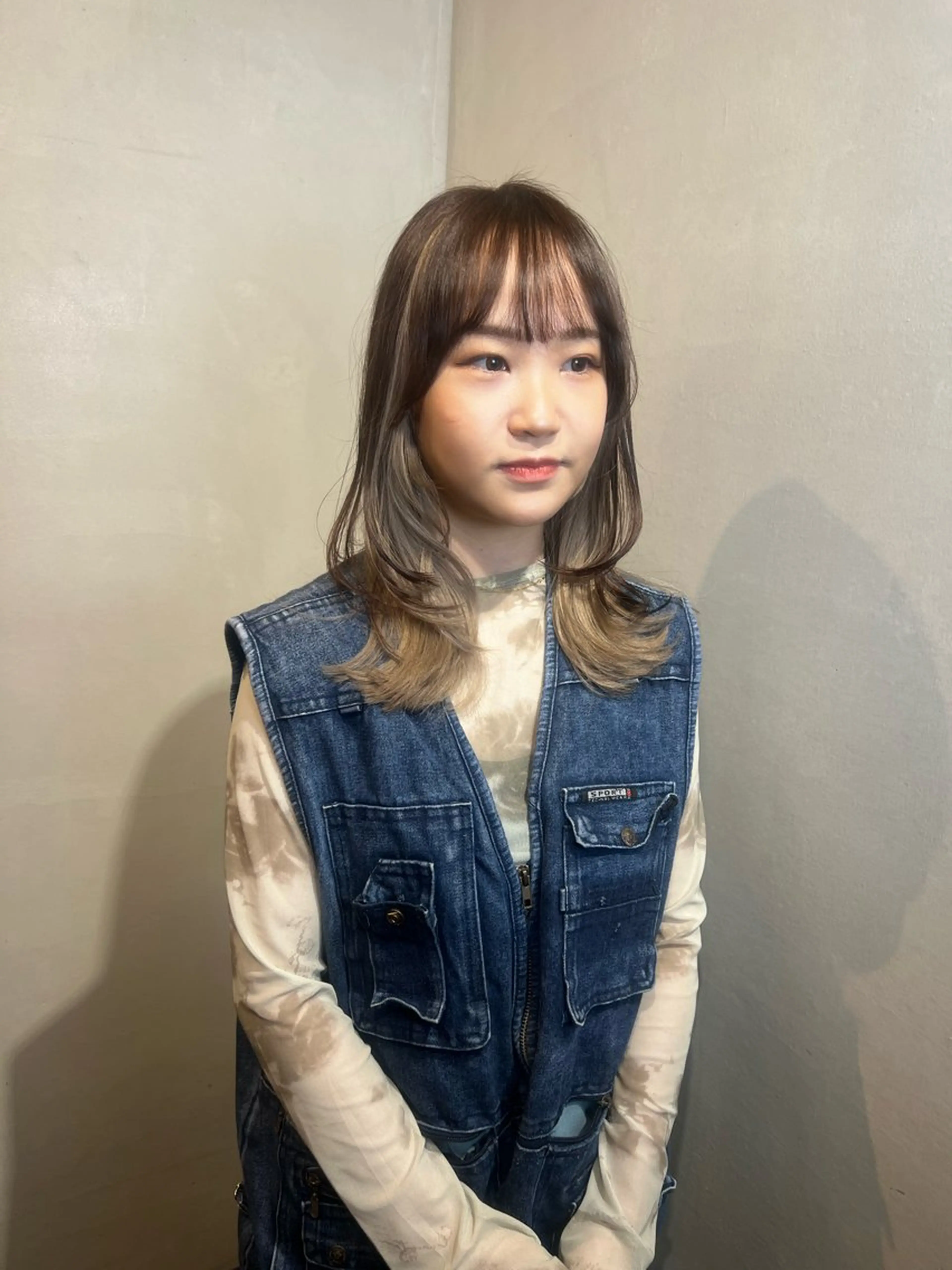 ミディアム カラー カット ヘアカラー トリートメント Aya/四条烏丸/ インナーカラーのヘアスタイル