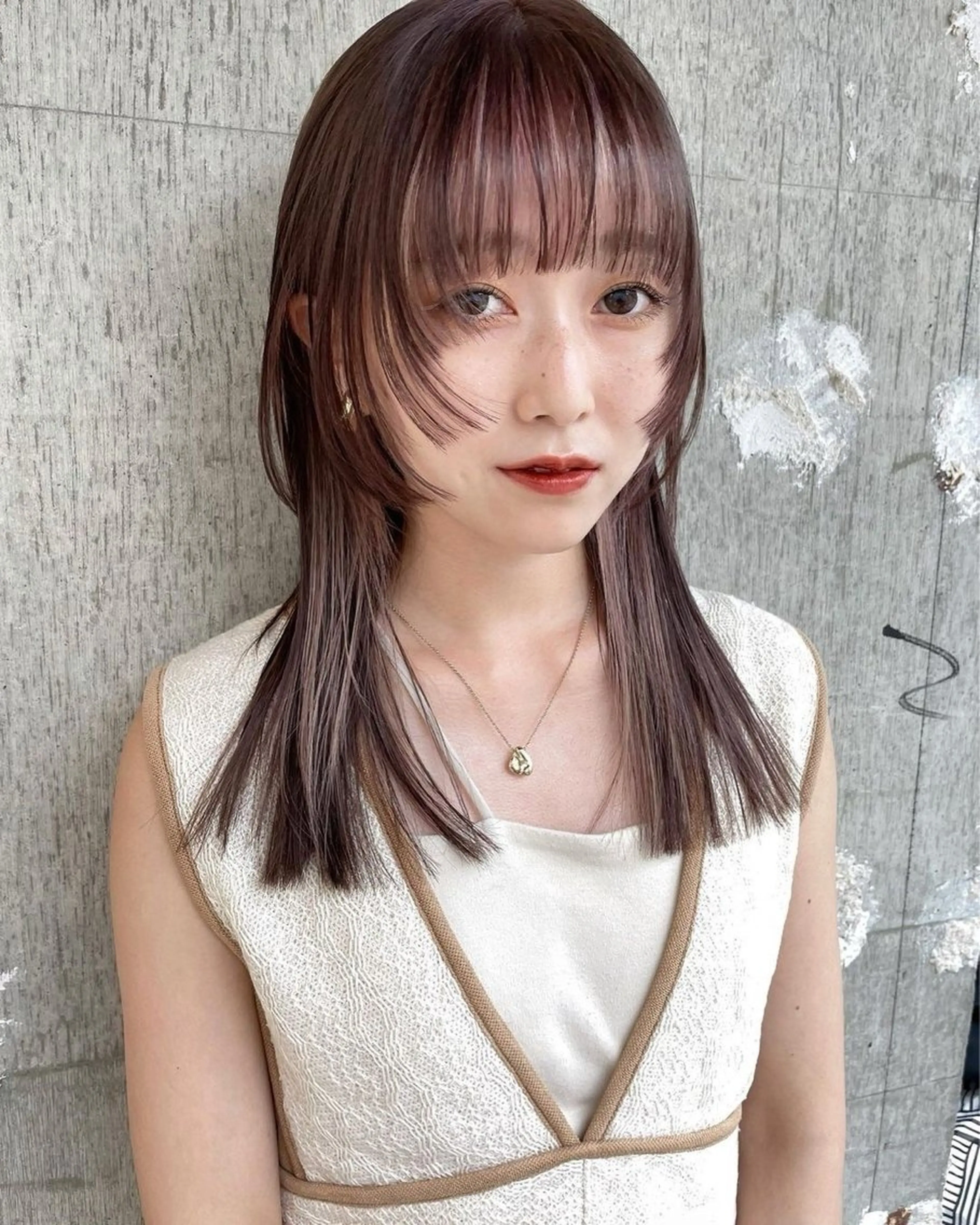 カラー 吉岡 茉穂のヘアスタイル