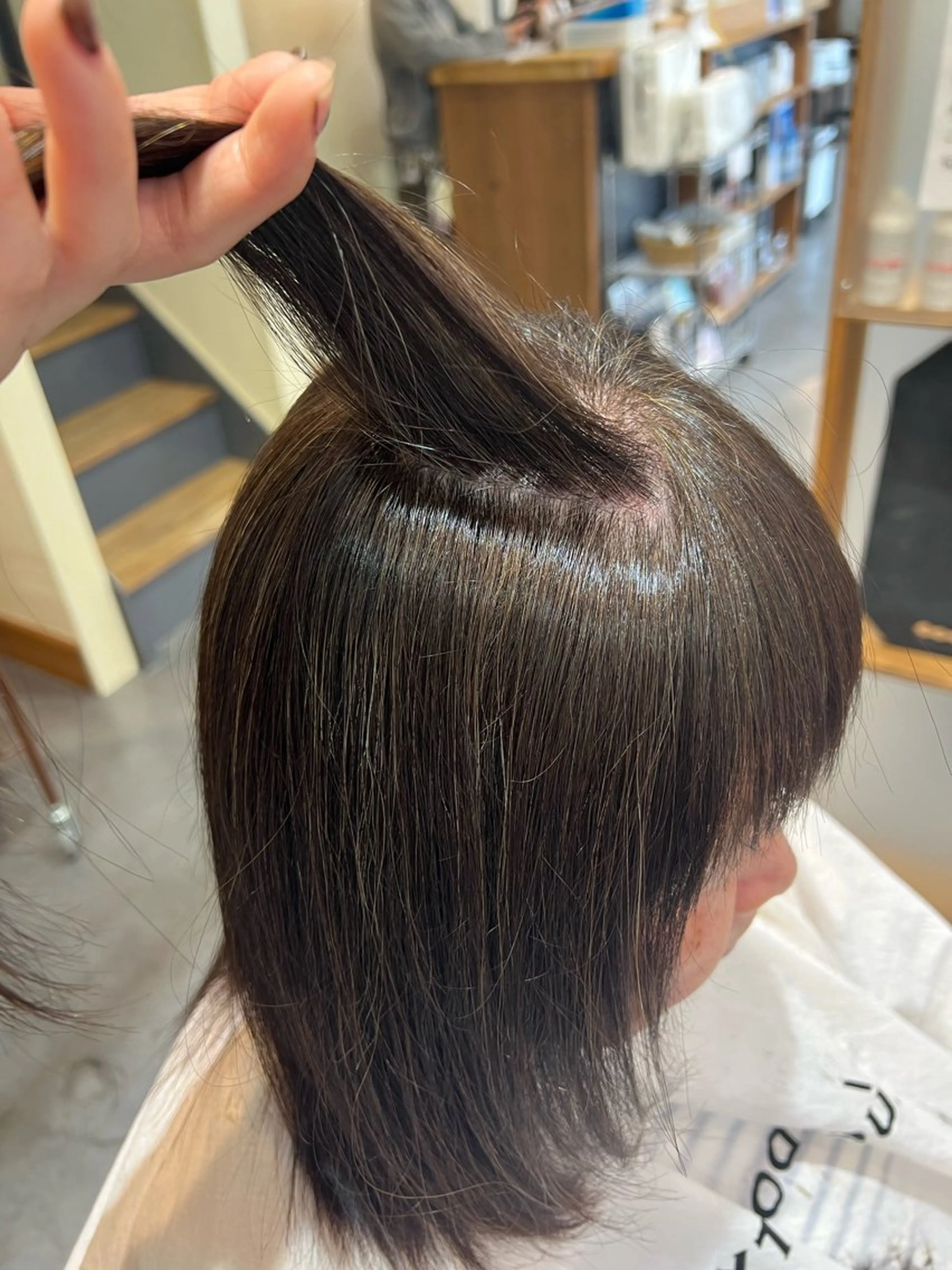 ミディアム カラー 石黒 理々花のヘアスタイル