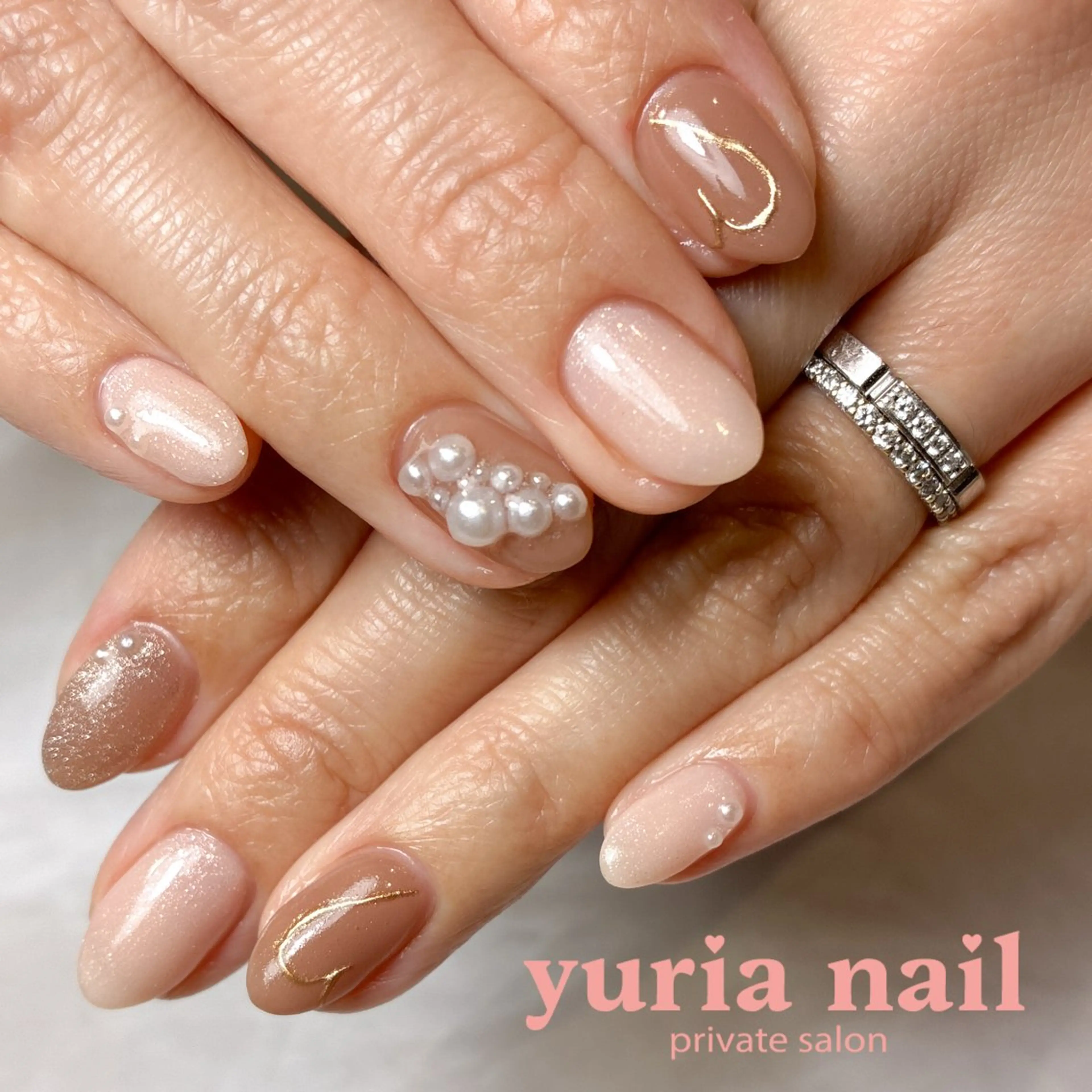 ネイル アートネイル ジェルネイル ゴールド ハート ラメ(グリッター) ハンドネイル 小林 ゆりあのネイルデザイン