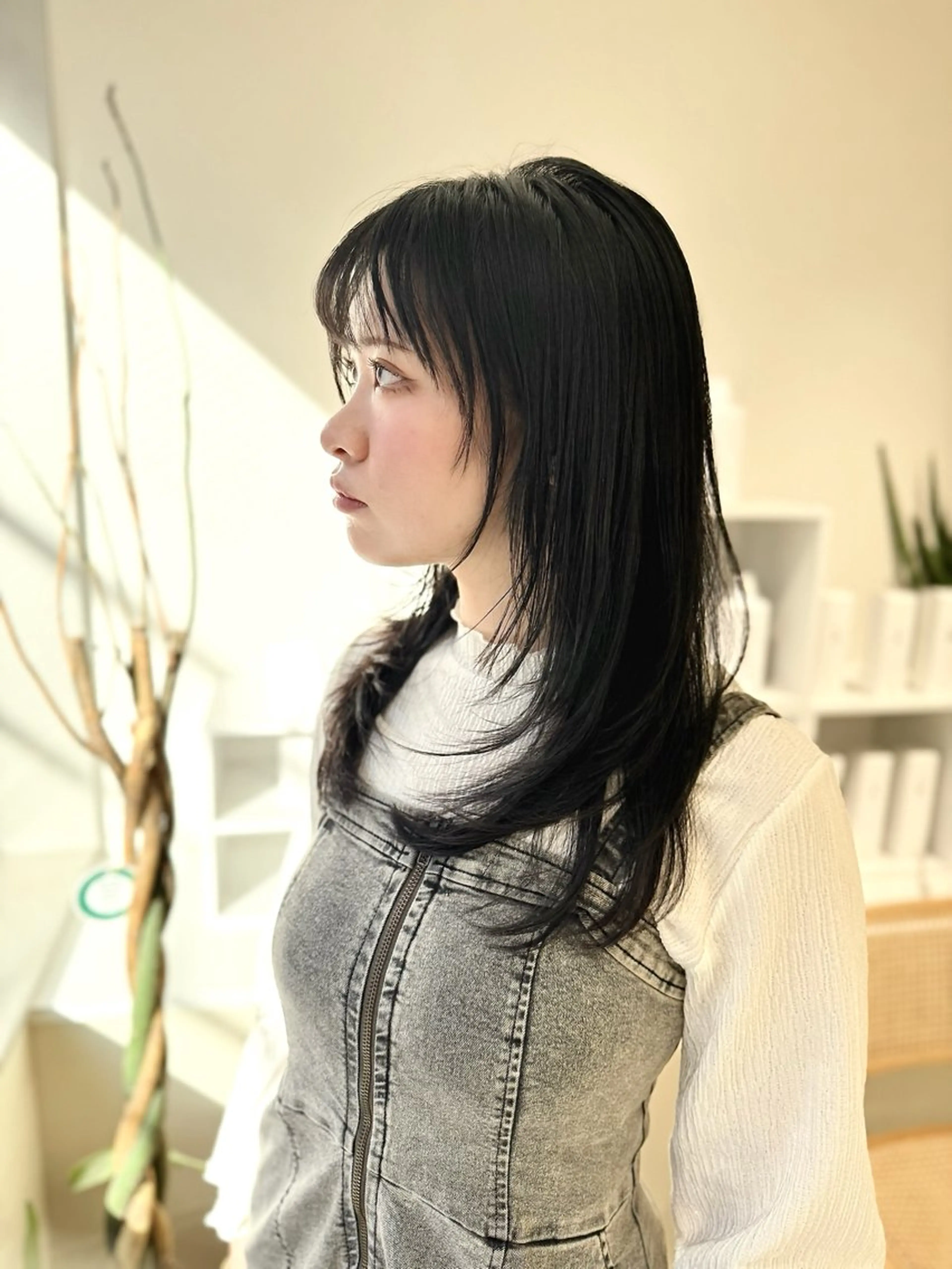 セミロング 顔周りカット レイヤーカット 似合わせカット 竜太/髪質改善カラ ー/似合わせカットのヘアスタイル