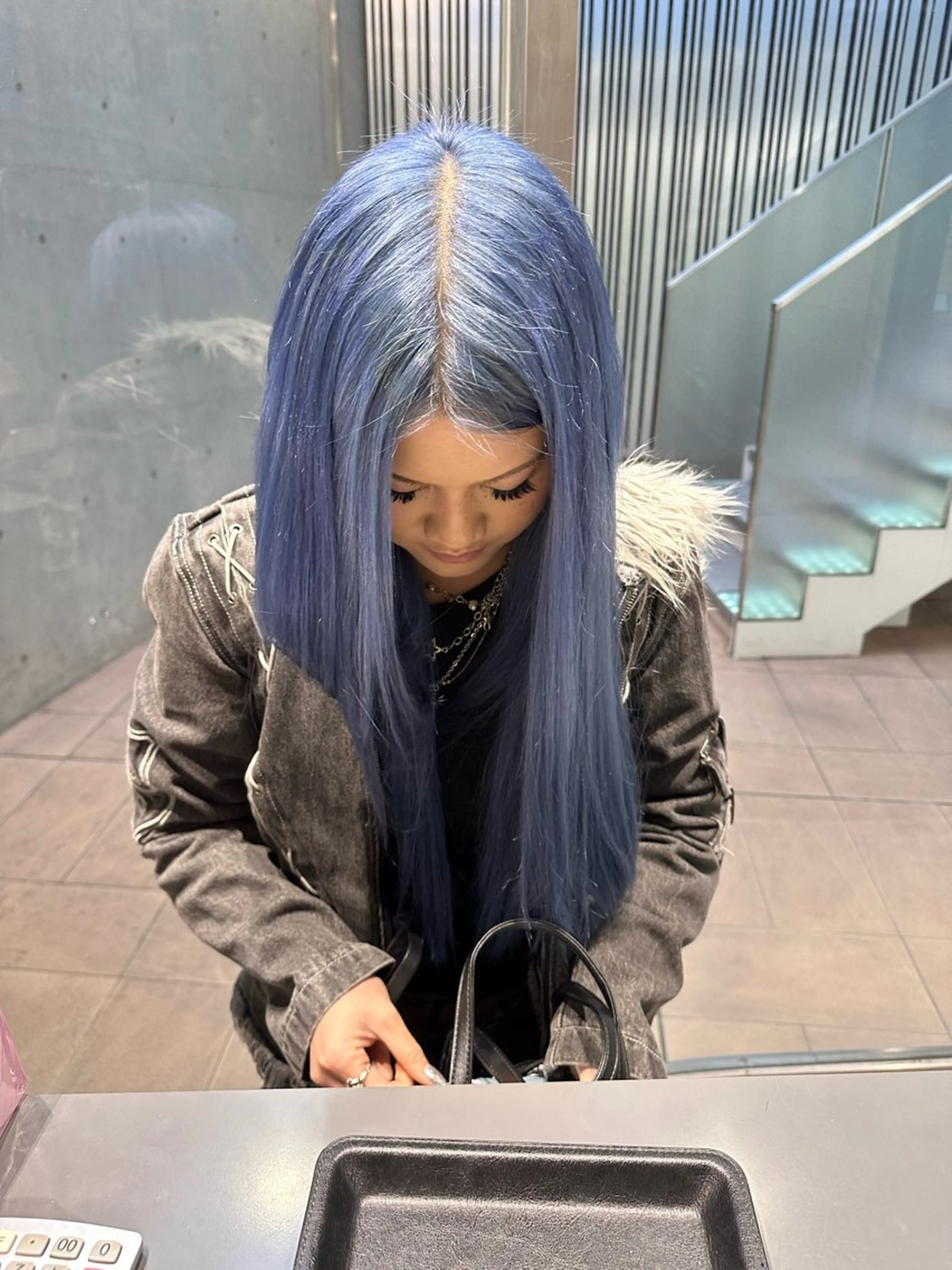 ロング ヘアカラー トリートメント RiA/レイヤーカッ ト/ハッシュカットのヘアスタイル