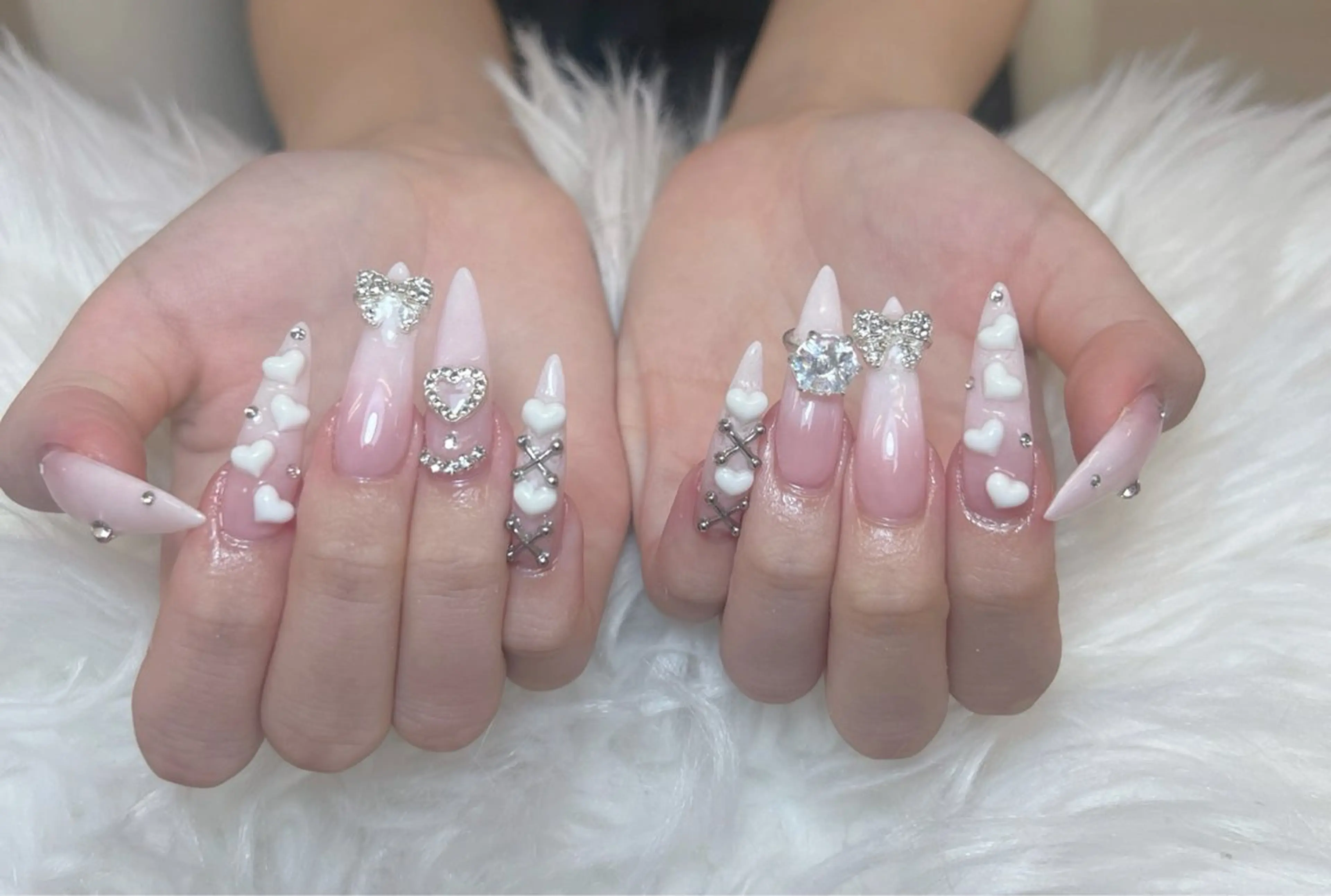 ネイル アートネイル オーロラネイル チークネイル 長さ出し フットネイル Miya _nailのネイルデザイン