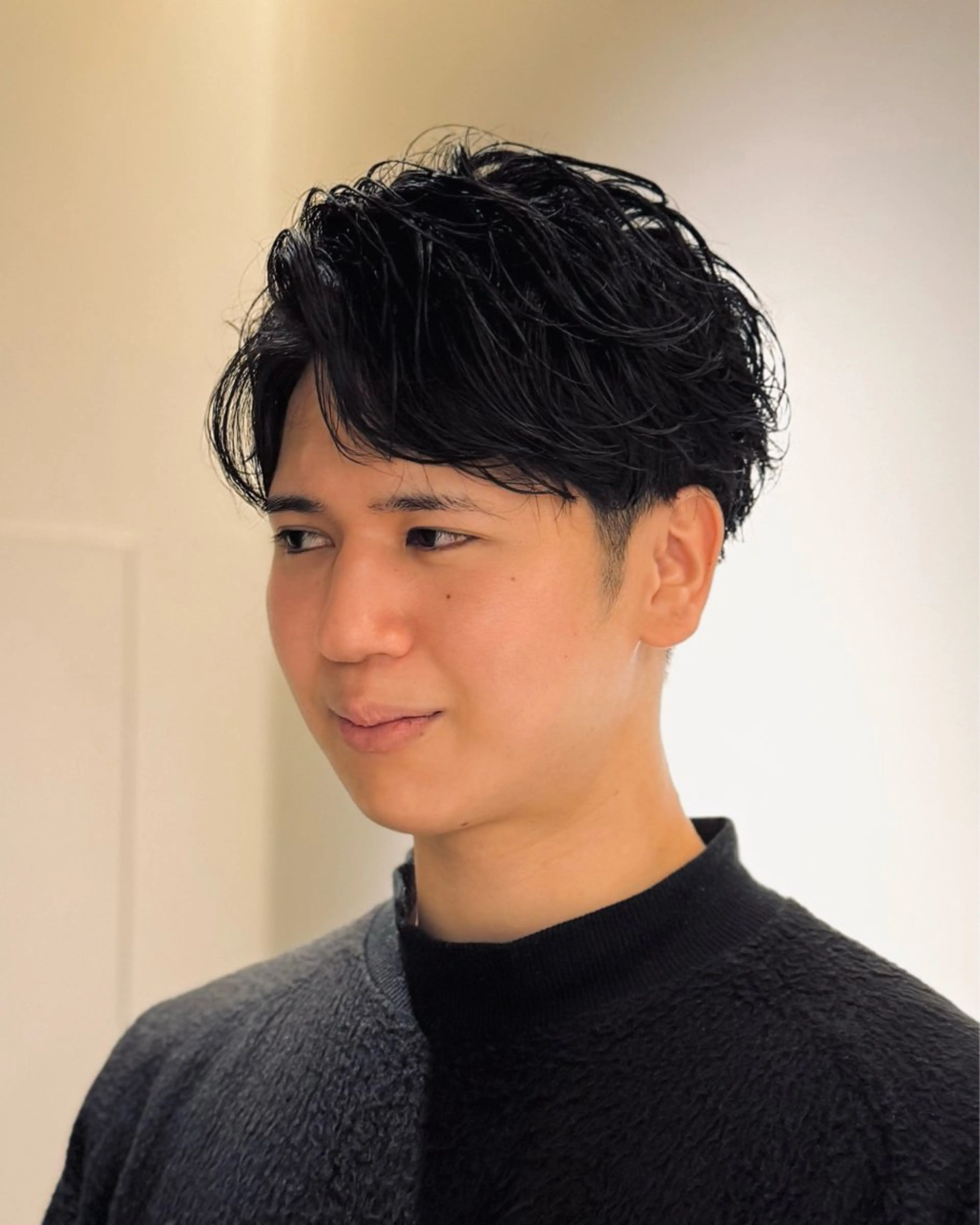 ショート パーマ メンズ ビジネス メンズパーマ ショートヘア ニュアンスパーマ 丸山 航輝のヘアスタイル