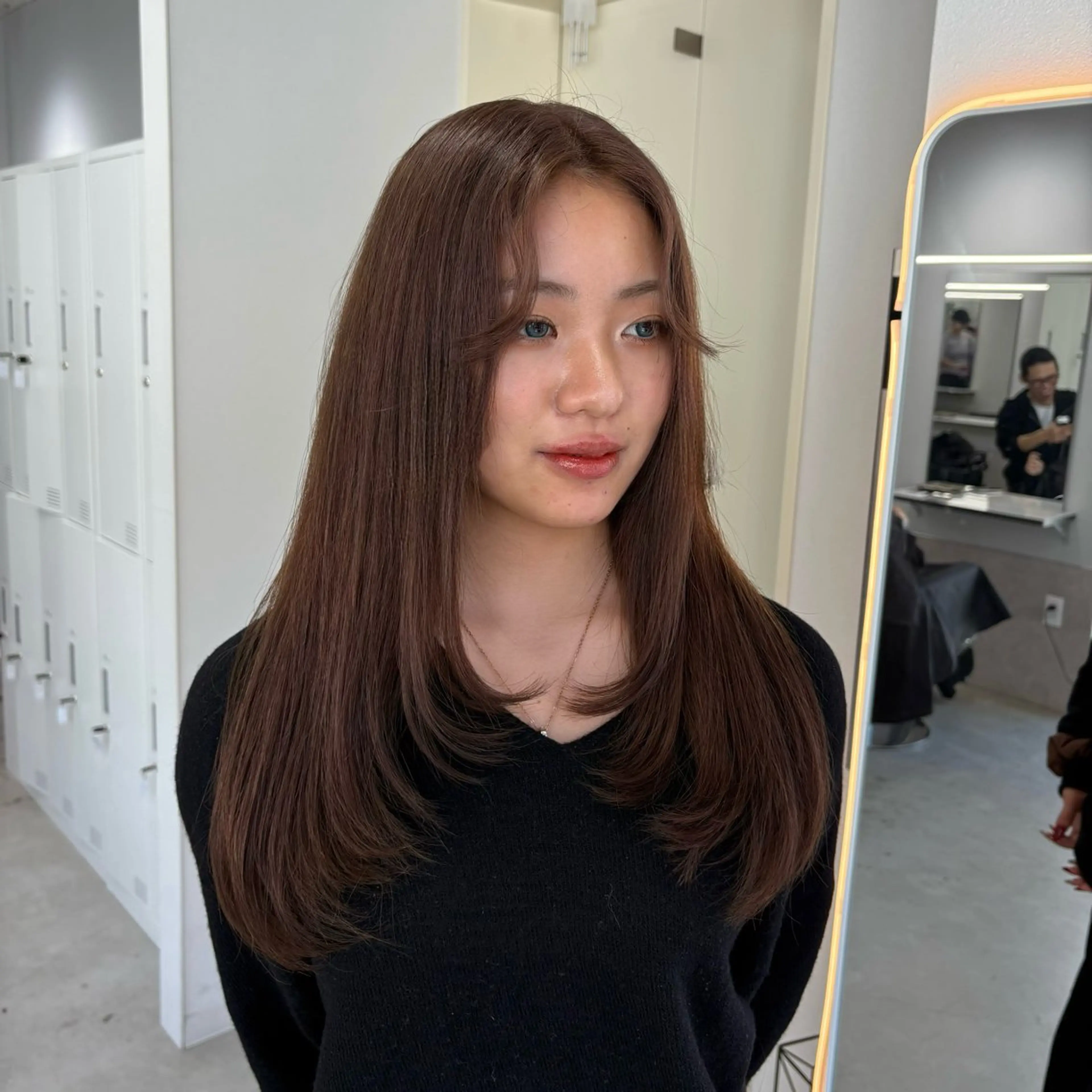 ロング カラー noa 寒色系カラーブリーチのヘアスタイル