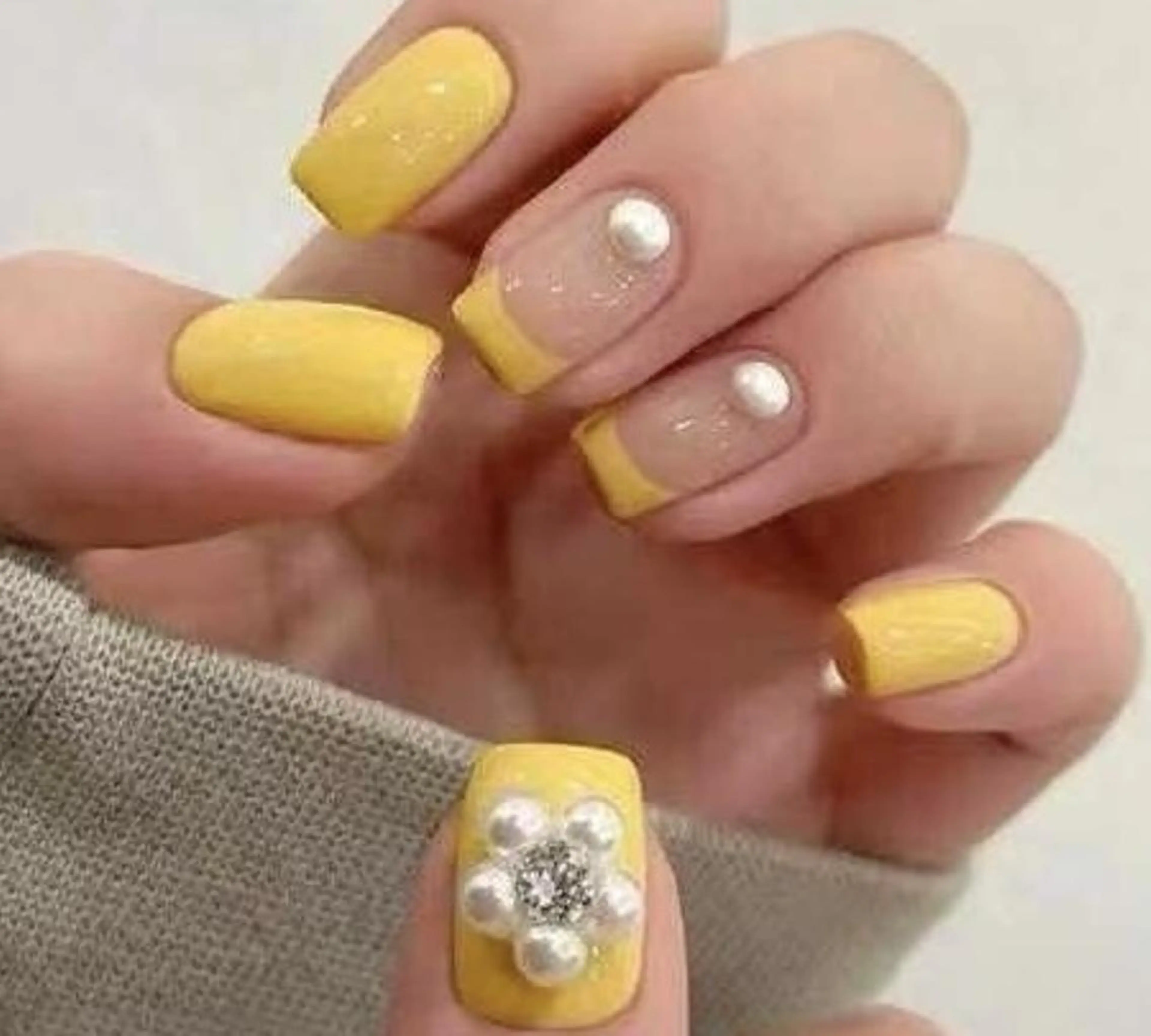 ネイル VIVIAN エイのネイルデザイン