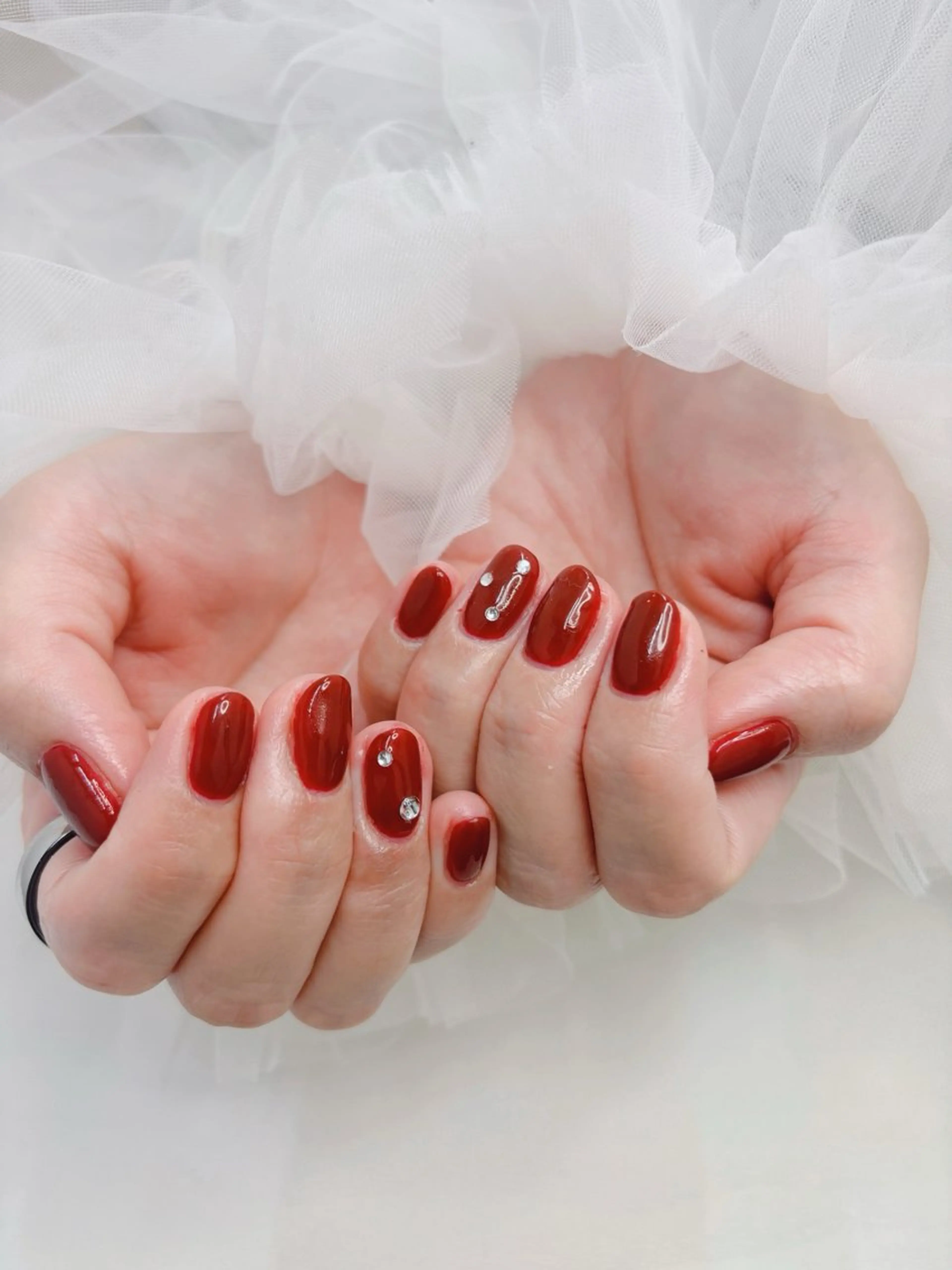 ネイル 赤色 ハンドネイル Reve所属・井上 ［Reve］のネイルデザイン