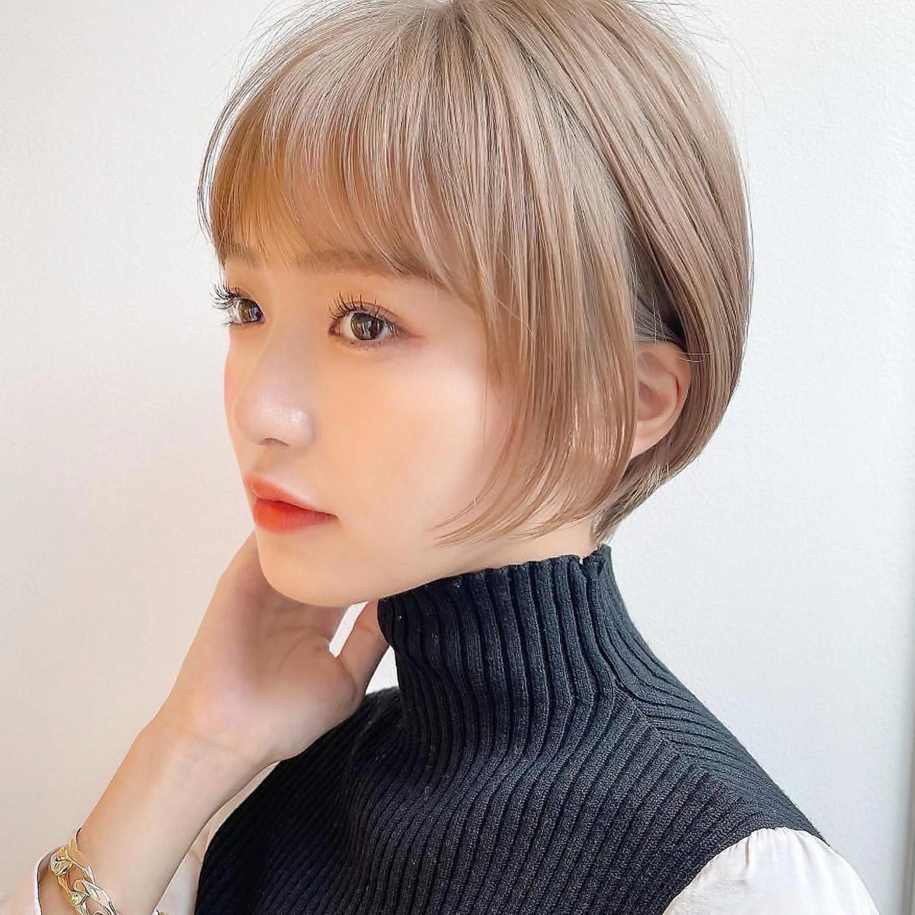 ショート カラー 宮本 聖希のヘアスタイル