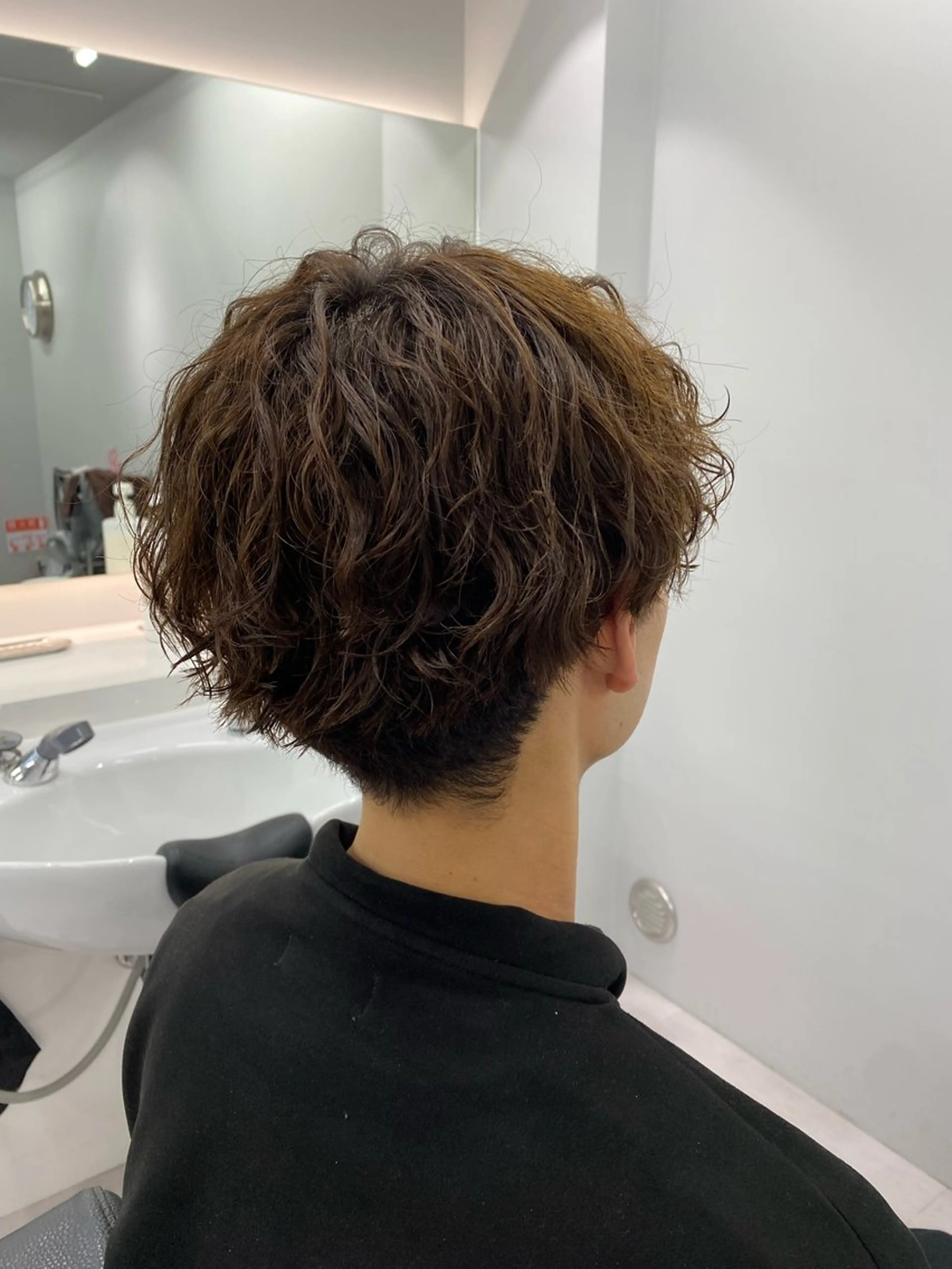 ショート カラー パーマ ヘアアレンジ メンズ 波巻きパーマ フェードモデル限定 🔥高円寺Maiのヘアスタイル