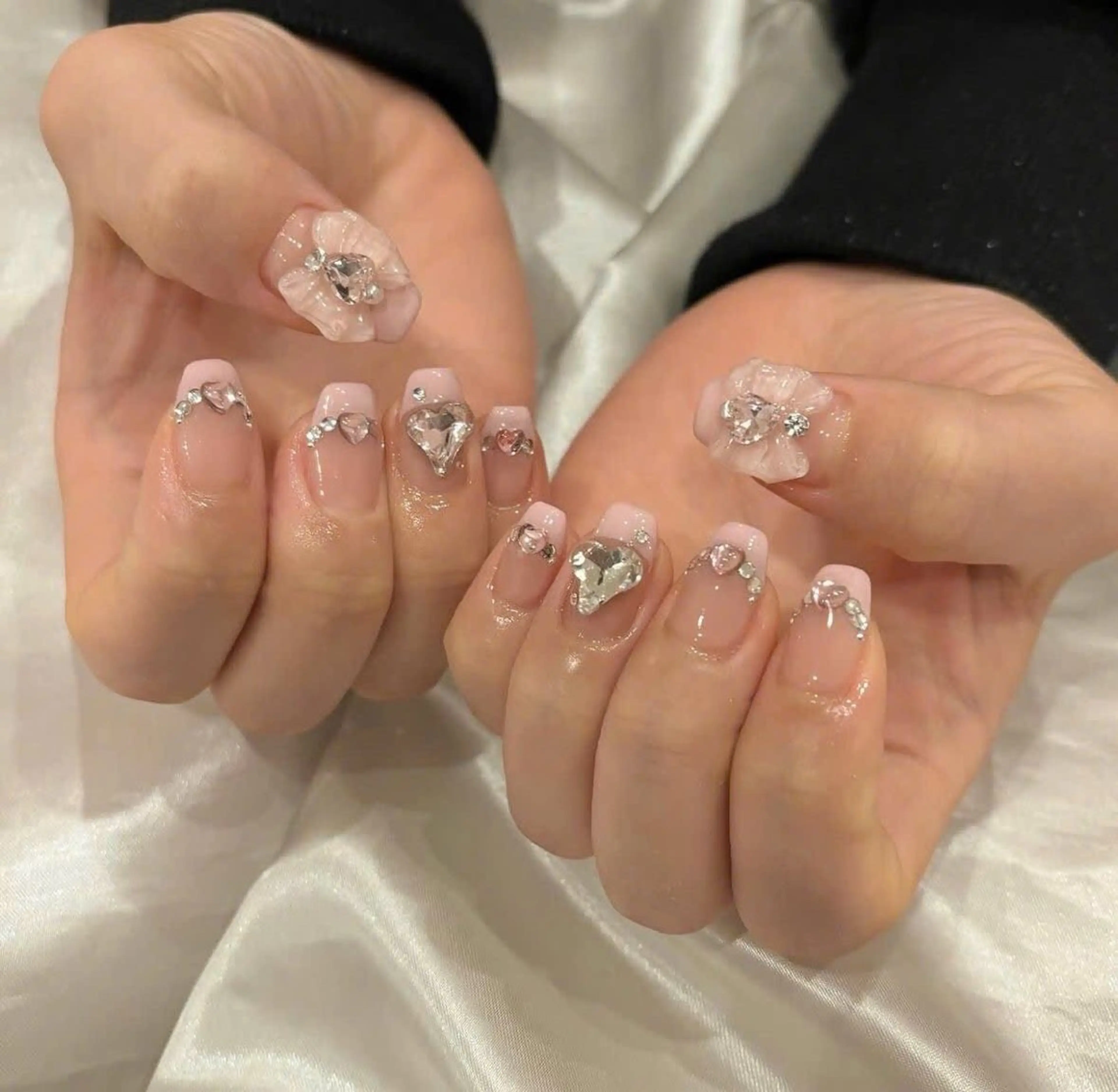 ネイル グラデーション ラメ(グリッター) マグネットネイル ミラーネイル ニュアンスネイル ハンドネイル Lumi de nailsのネイルデザイン