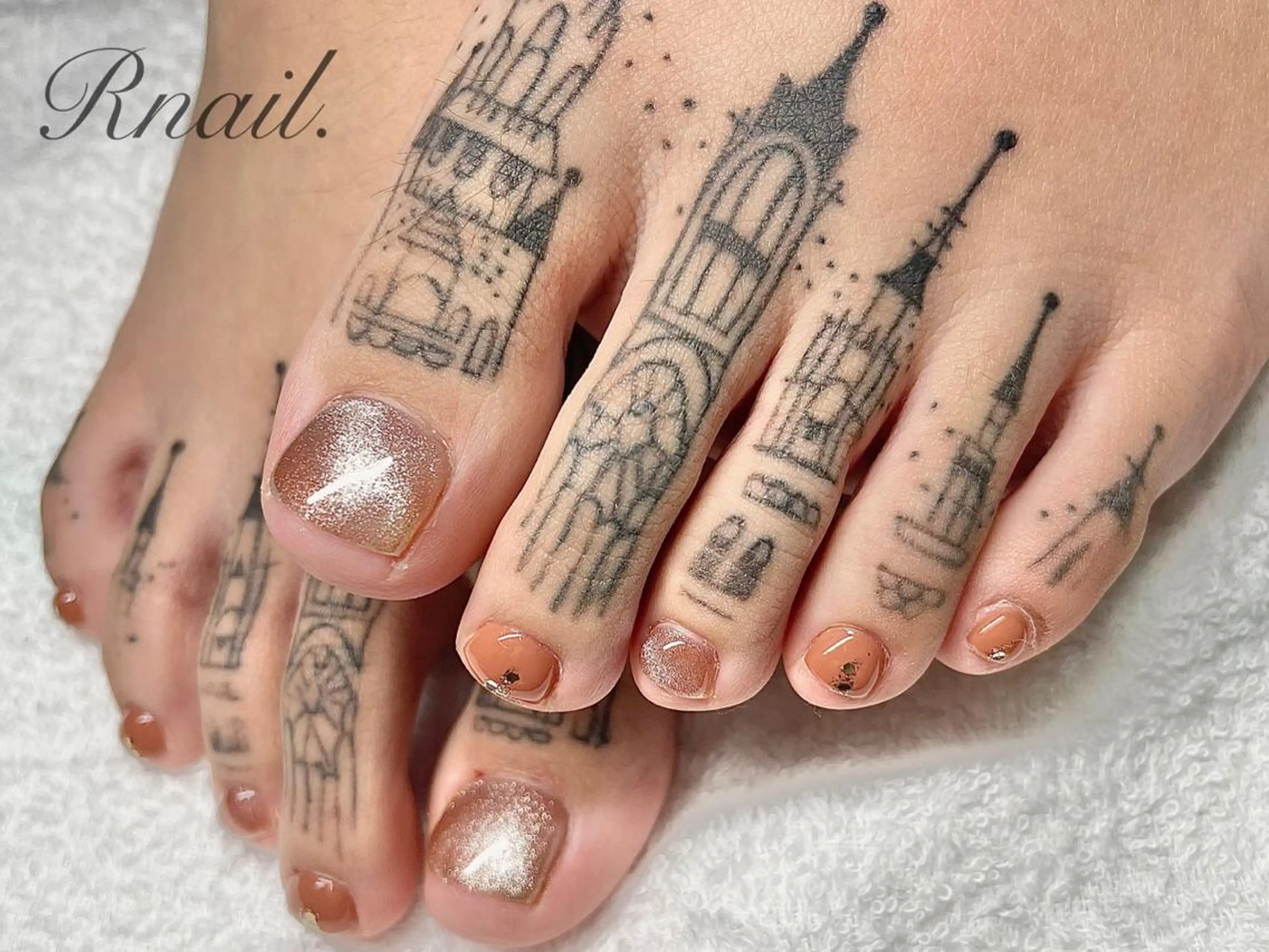 ネイル マグネットネイル フットネイル R nail.のネイルデザイン