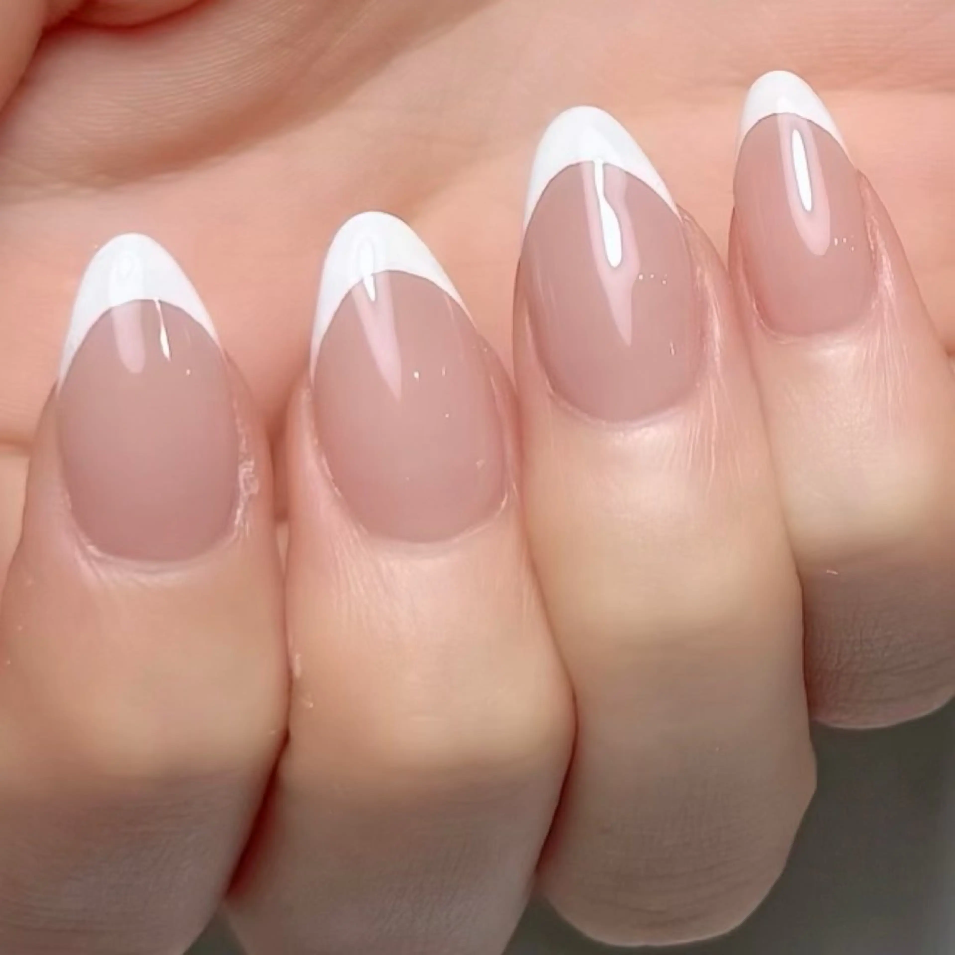 ネイル SAORI🎀 マグネット特化サロンのネイルデザイン