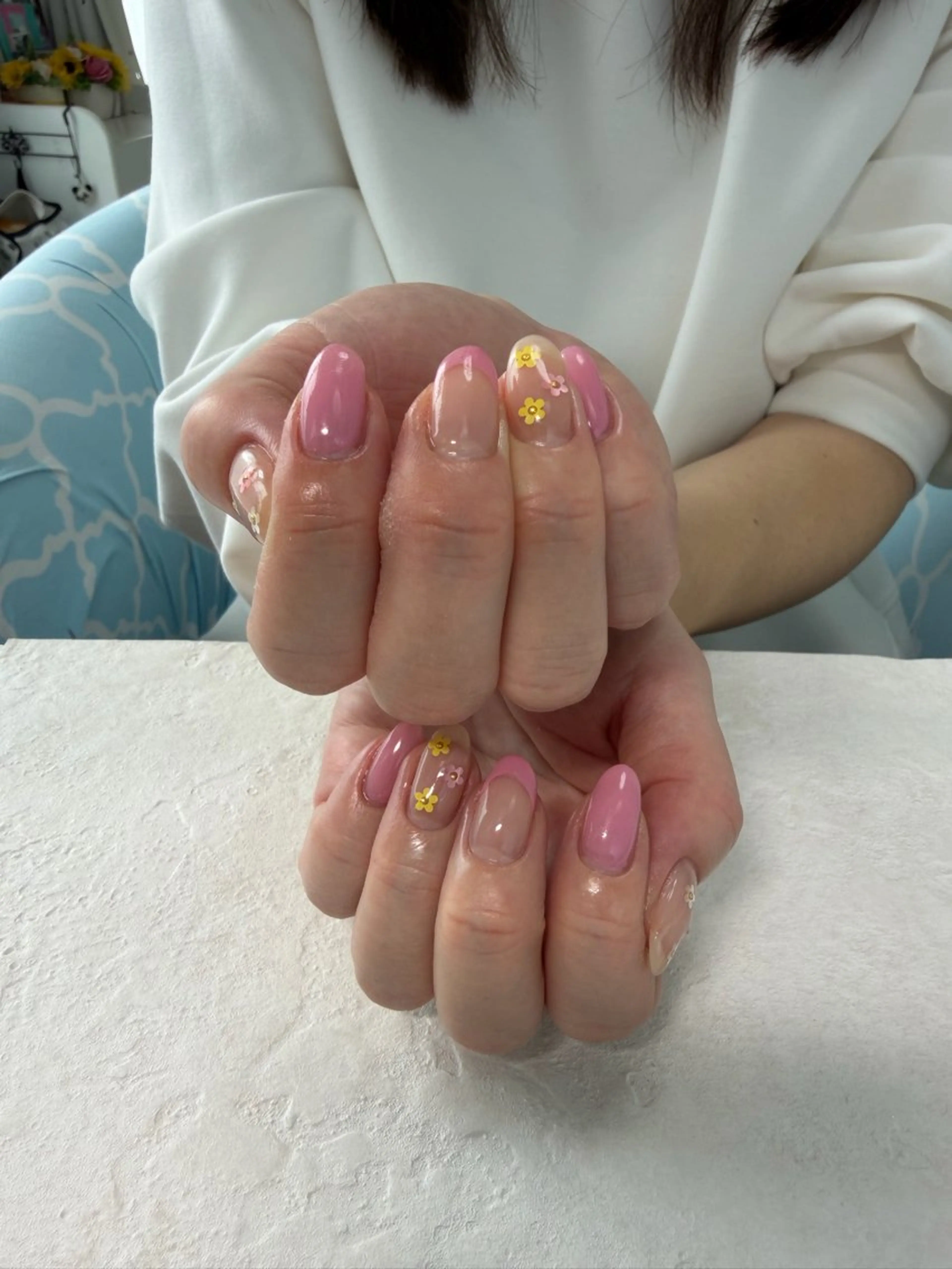 ネイル フラワーネイル フレンチネイル 春ネイル はるひな ねいるのネイルデザイン