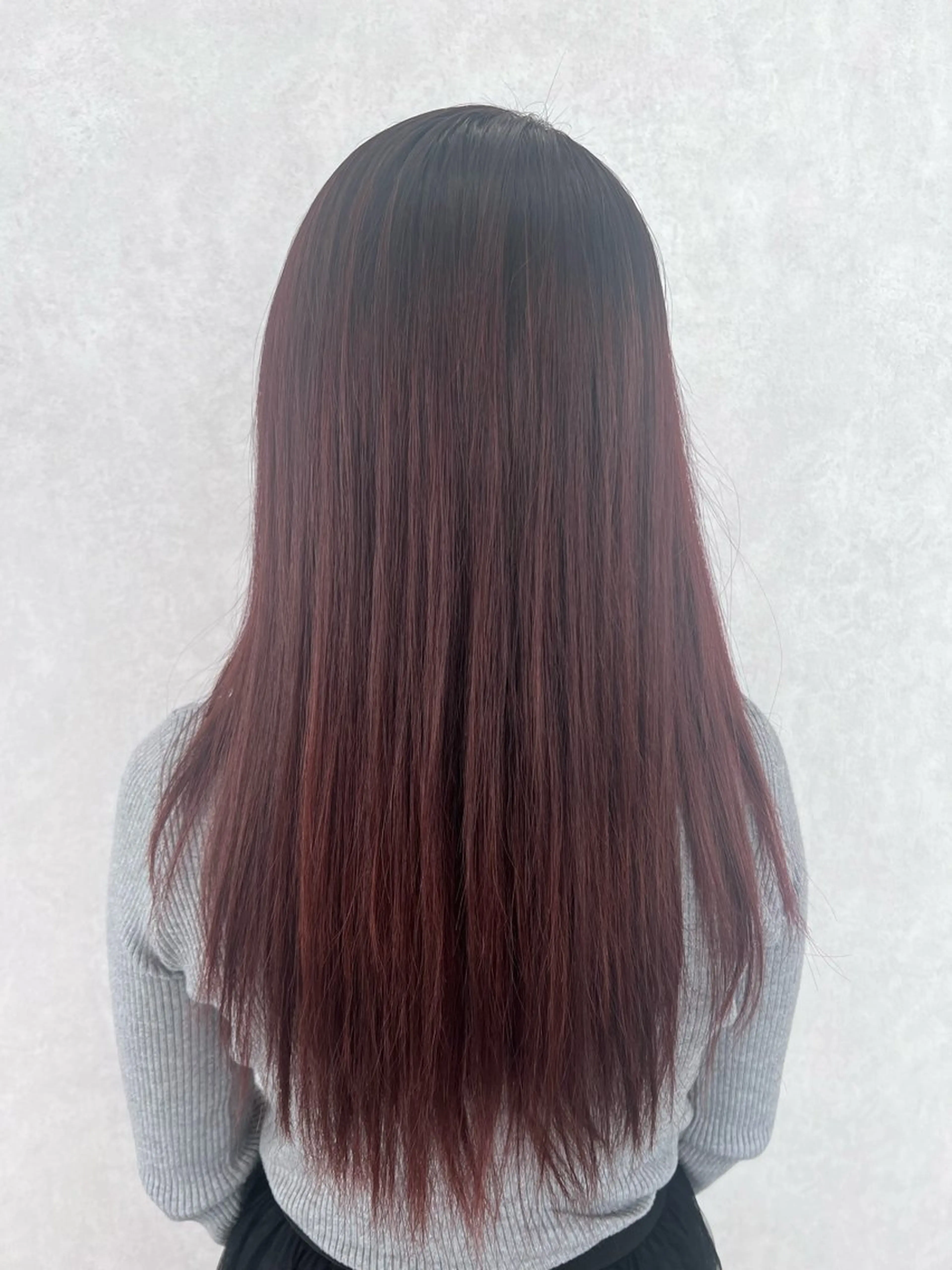 セミロング カラー 岡島 実里のヘアスタイル