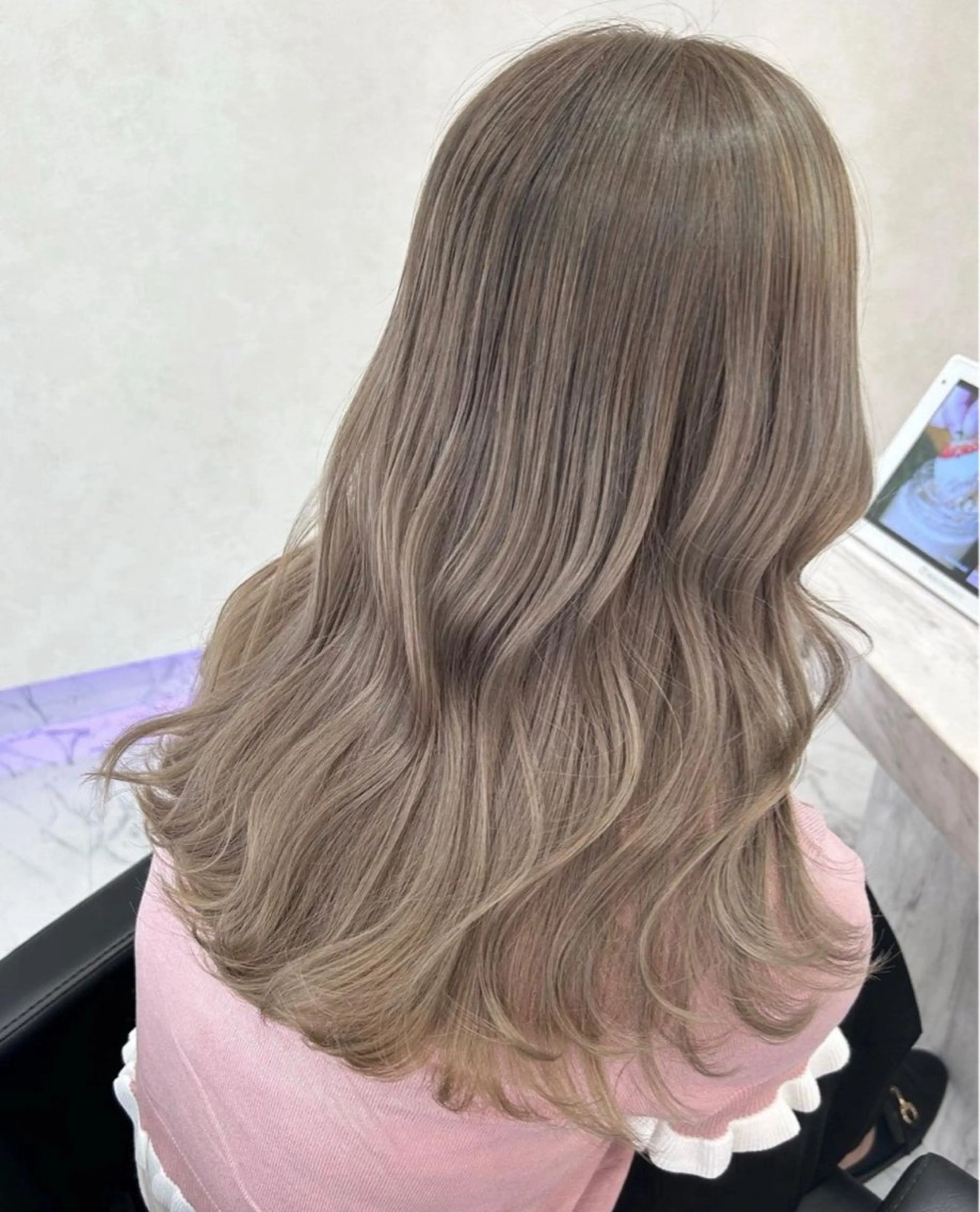 【髪の毛の内部から健康に✨️】カット ＋Wカラー ＋ プレミアムハイダメージトリートメント🧴♡の写真