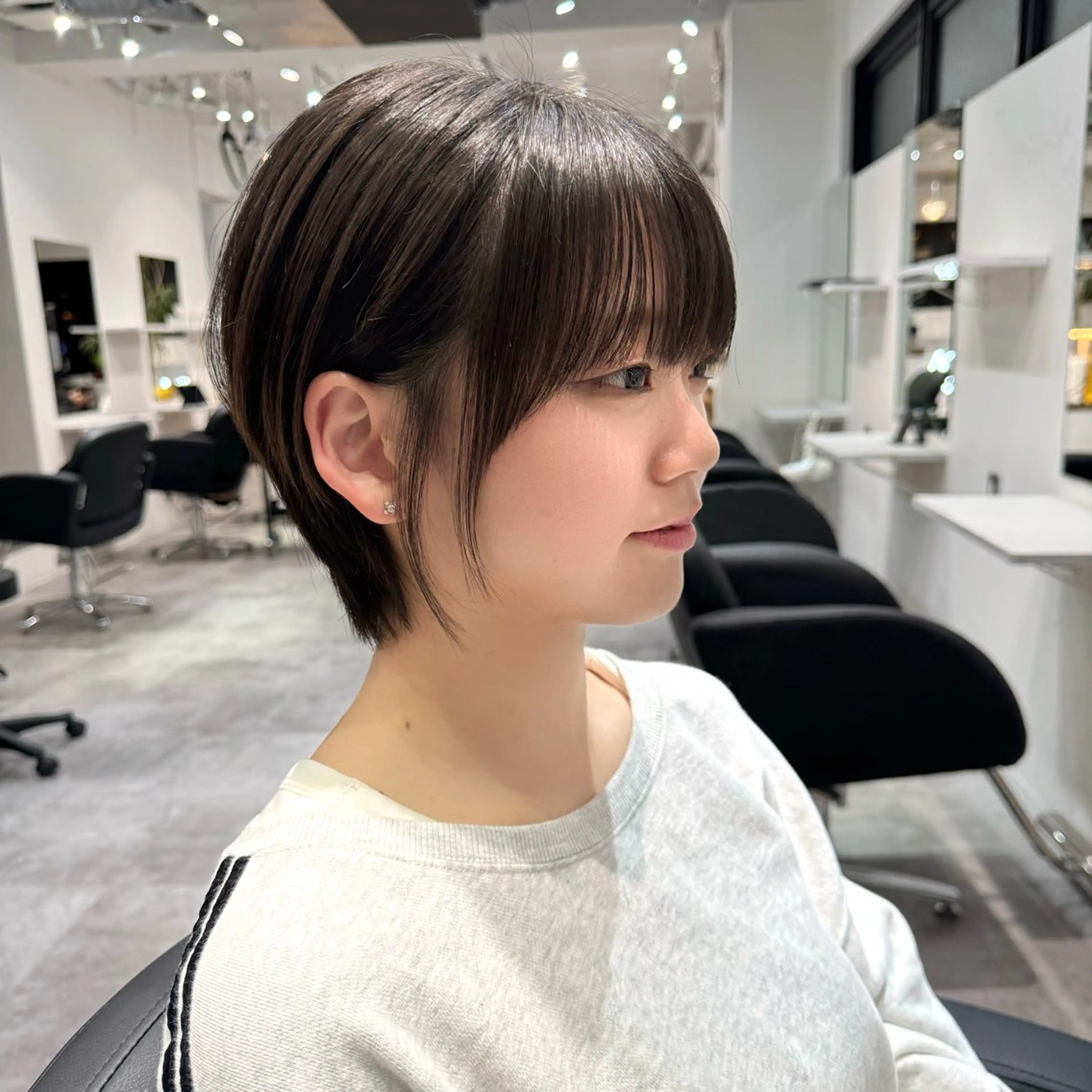 ショート カラー カット ヘアカラー トリートメント 🎀レイヤー×透明感 ×髪質改善🎀米田のヘアスタイル