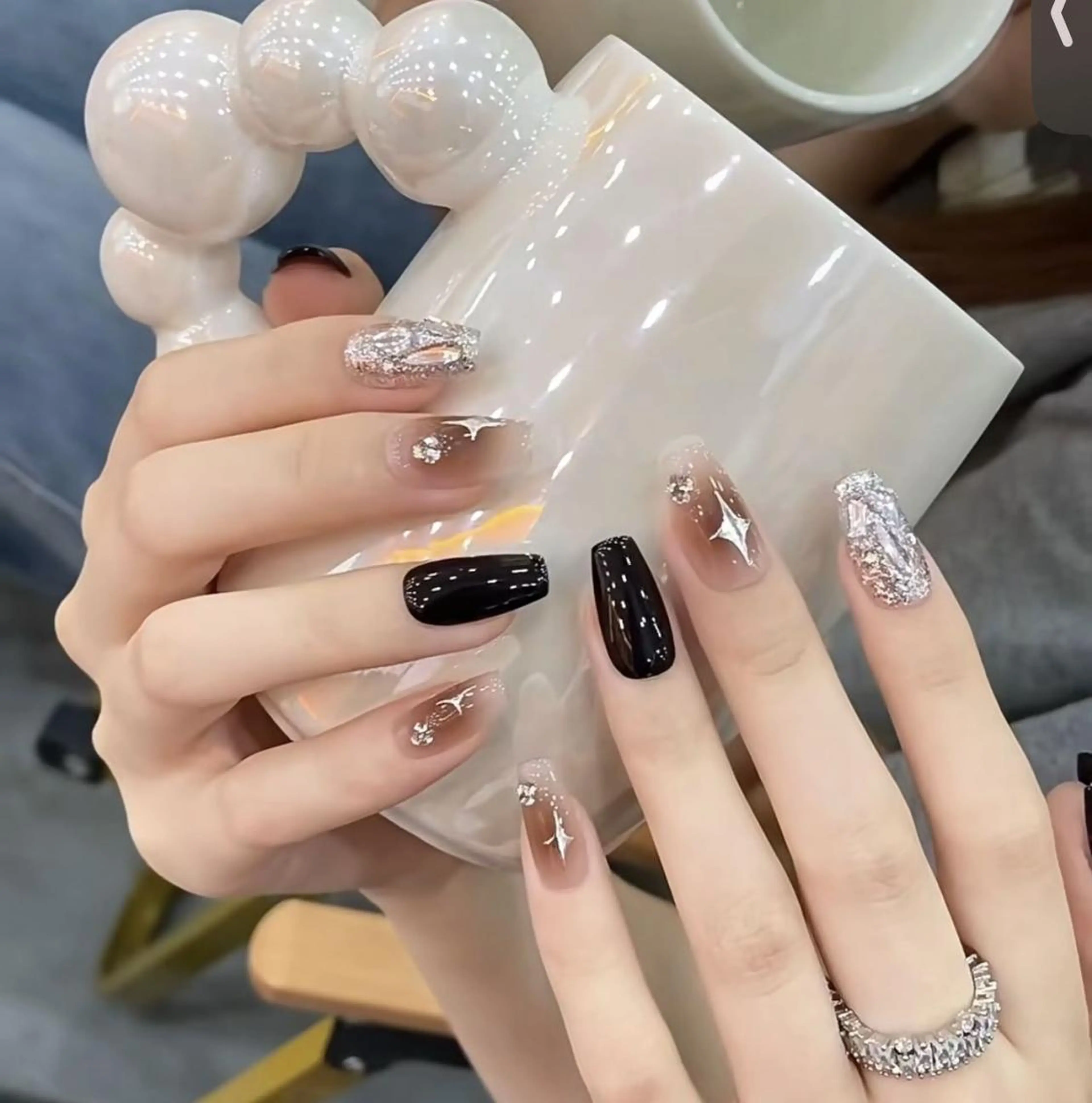 ネイル Queens 榊 まおのネイルデザイン