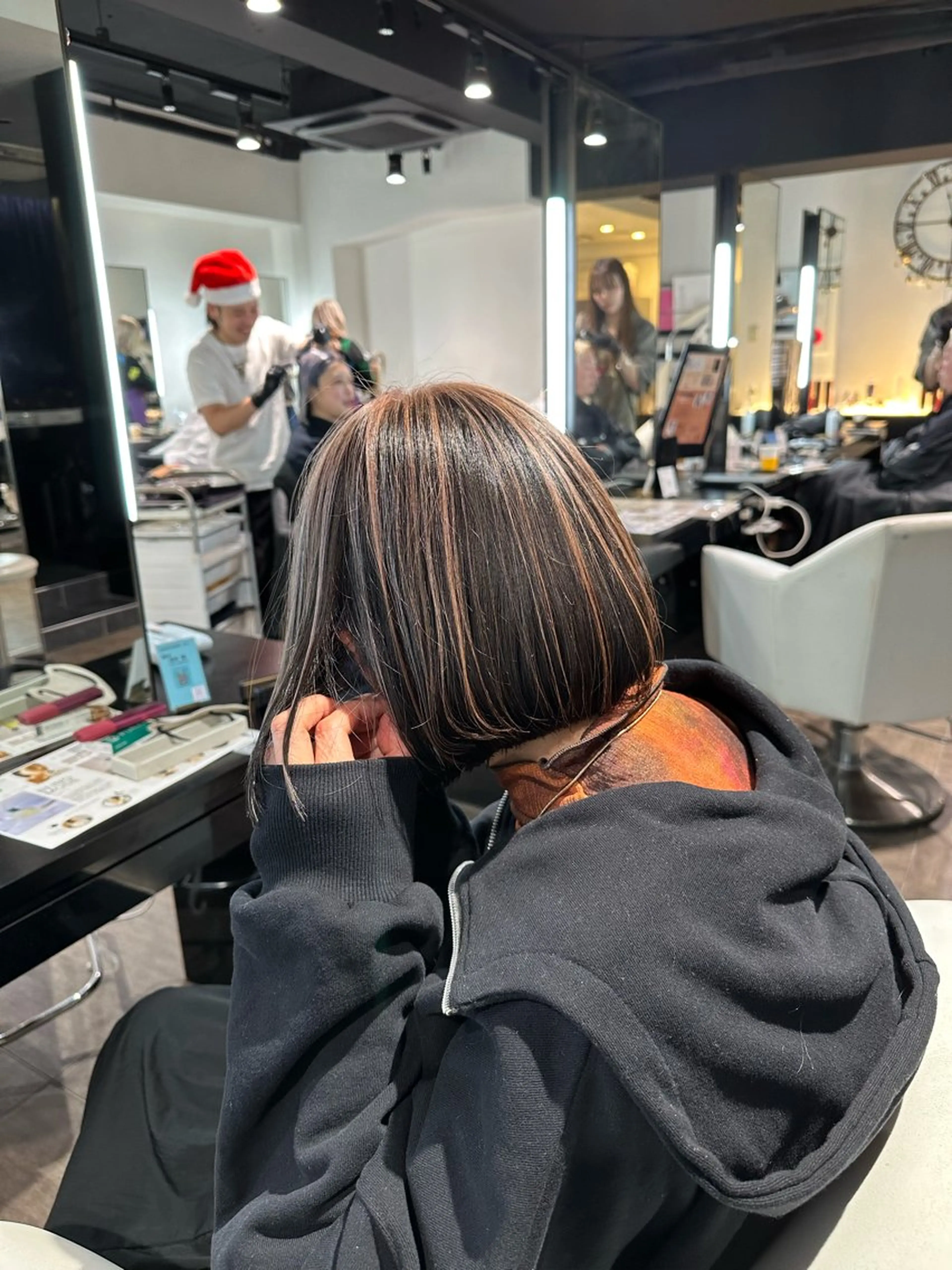 ショート ヘアカラー レイヤー/艶カラー ROKUのヘアスタイル