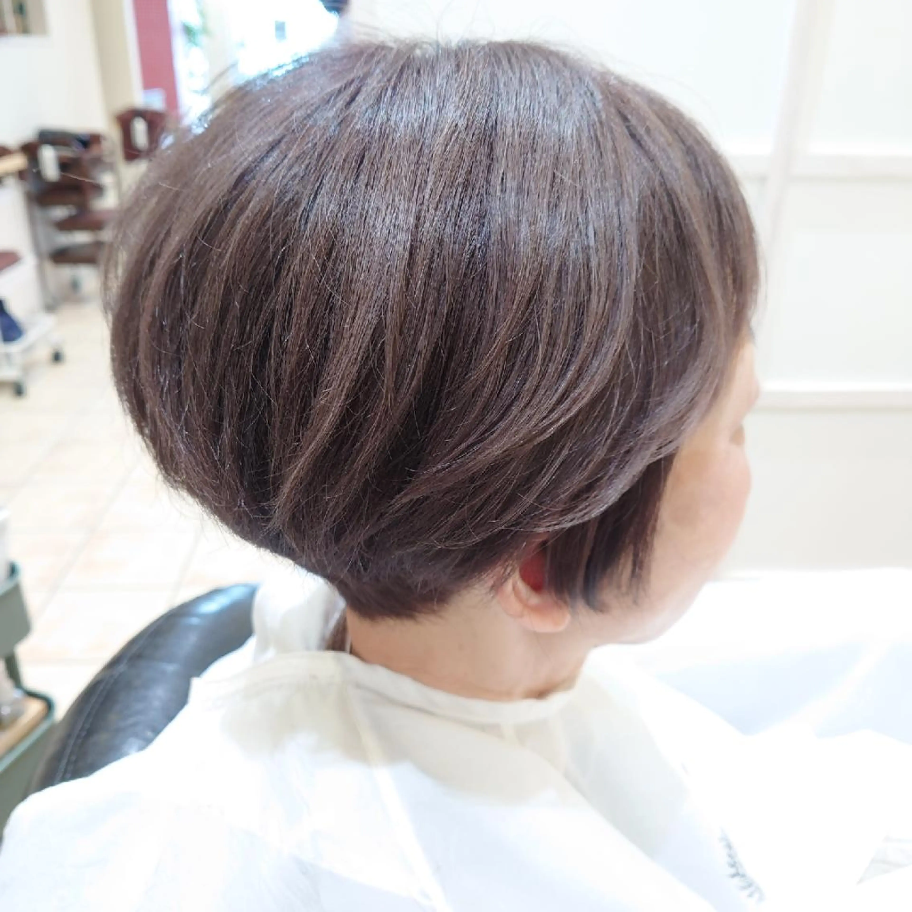 ショート カラー こせき えみのヘアスタイル