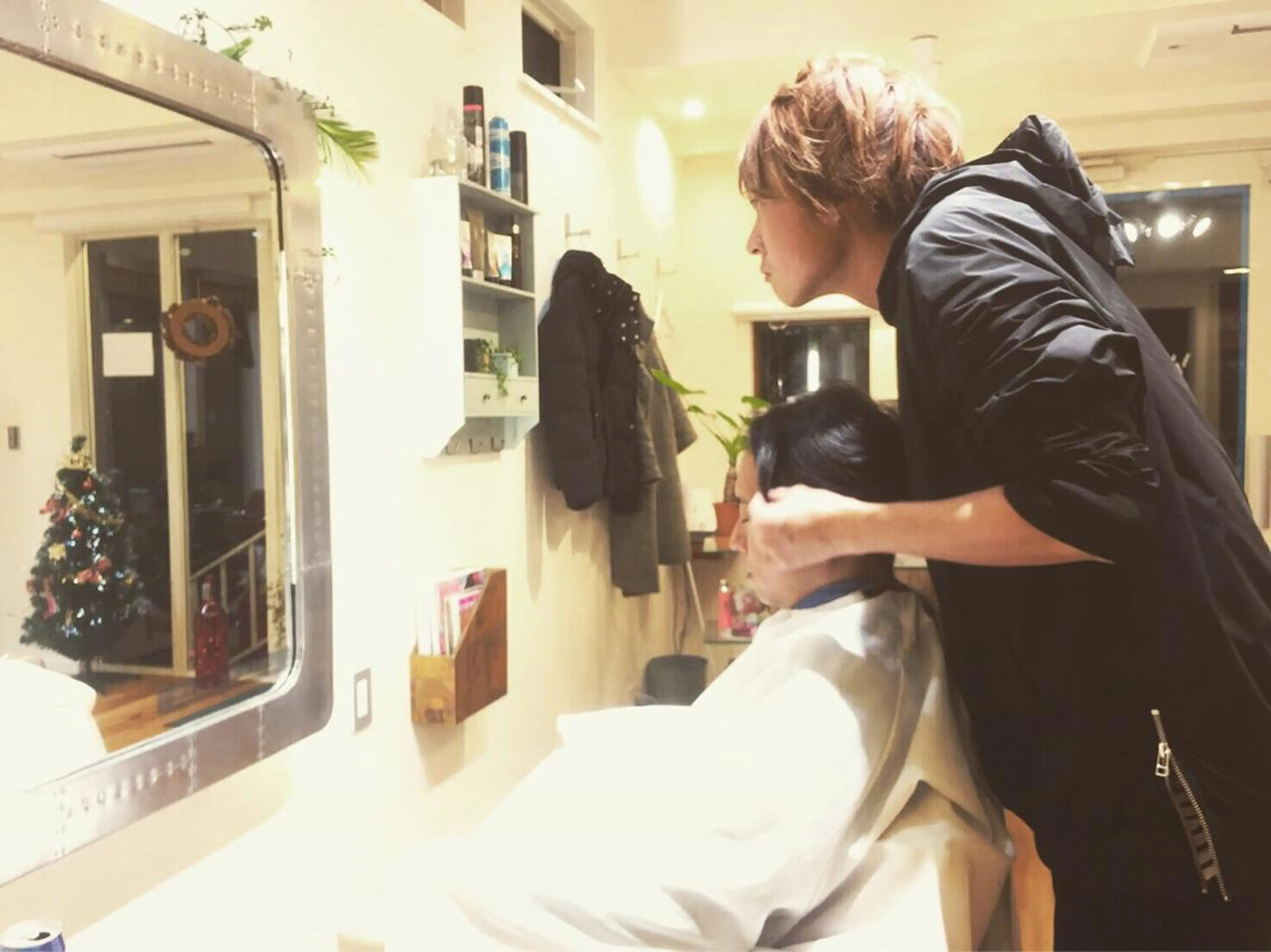 メンズ MAKEーUP WARMのヘアスタイル