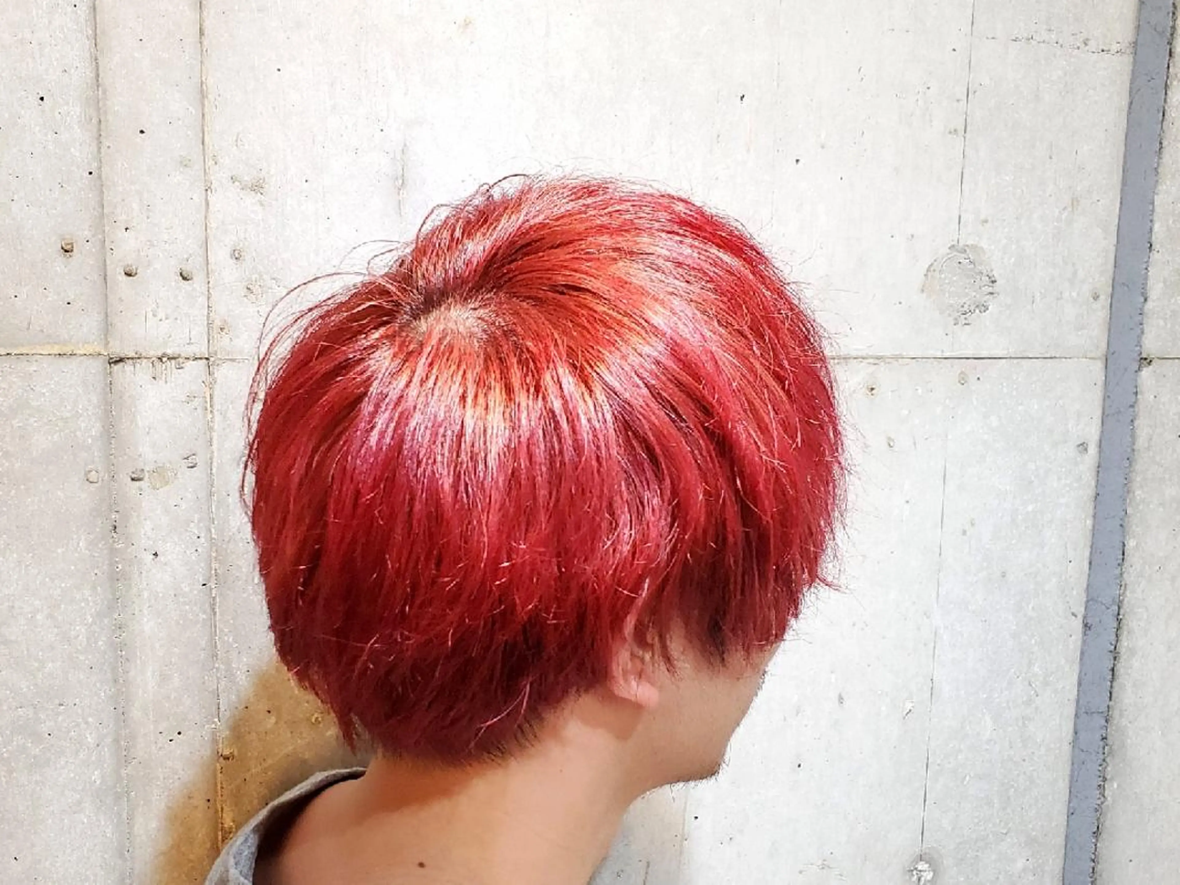 ショート メンズ カラー メンズブリーチ ブリーチ レッドカラー 堀 凌紀のヘアスタイル