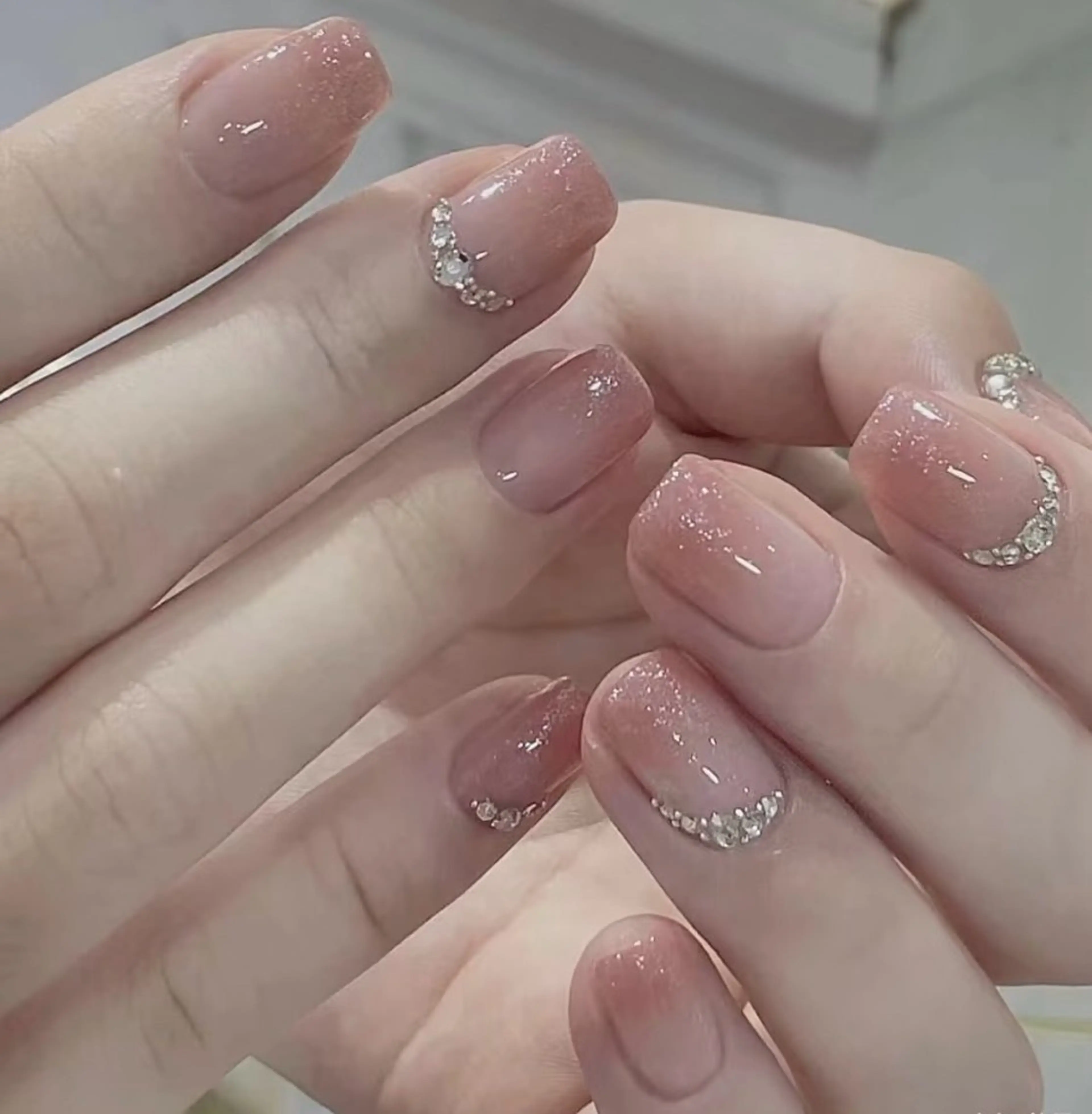 ネイル 高木 維麗絲のネイルデザイン