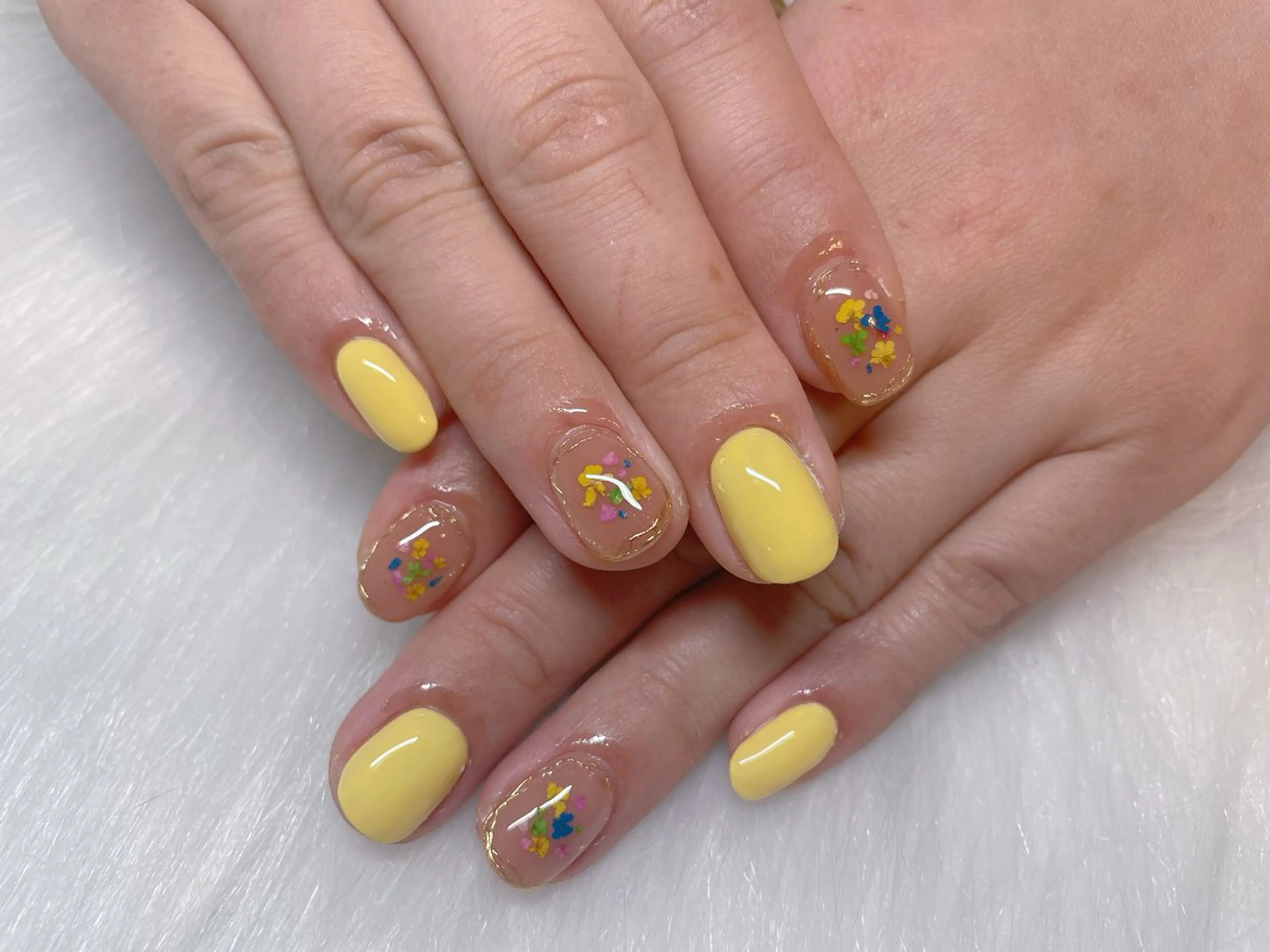 ネイル ジェルネイル ミラーネイル ワンカラーネイル ソフトジェル 春ネイル ハンドネイル エン Nail salonのネイルデザイン