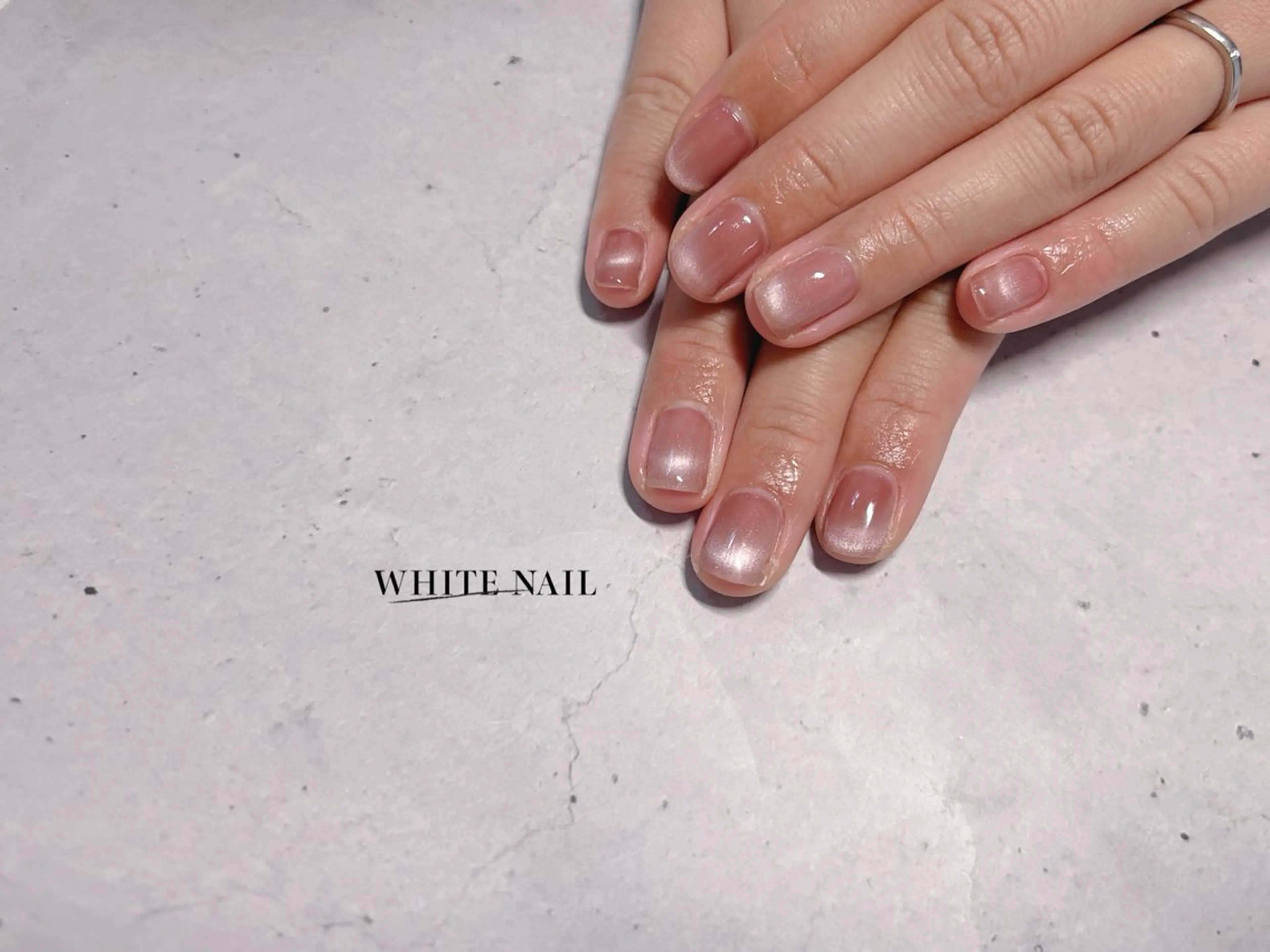 ネイル マグネットネイル ハンドネイル WHITE NAIL ホワイトネイルのネイルデザイン