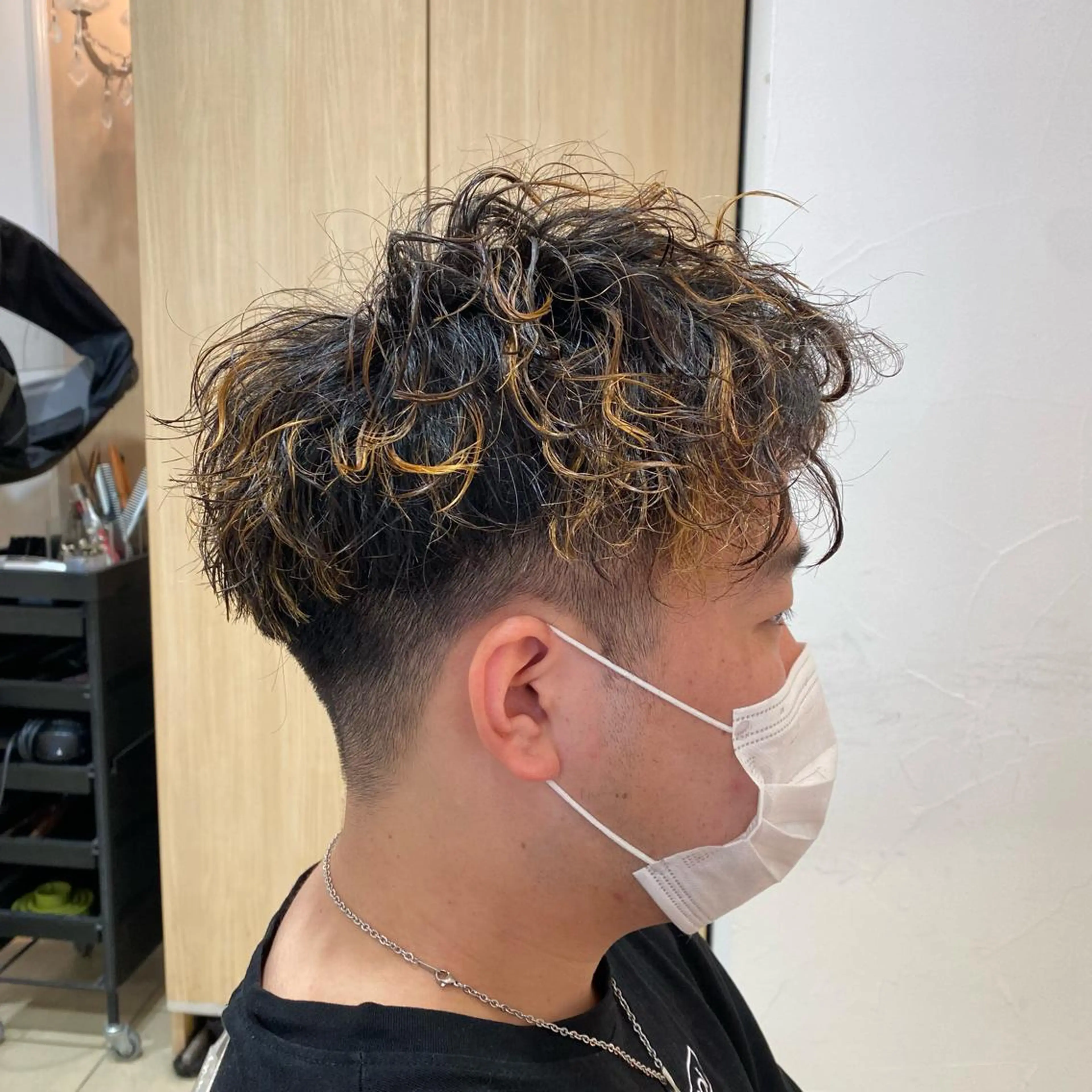 ショート パーマ メンズ カット パーマ メンズ特化型美容師 栗山勇人のヘアスタイル