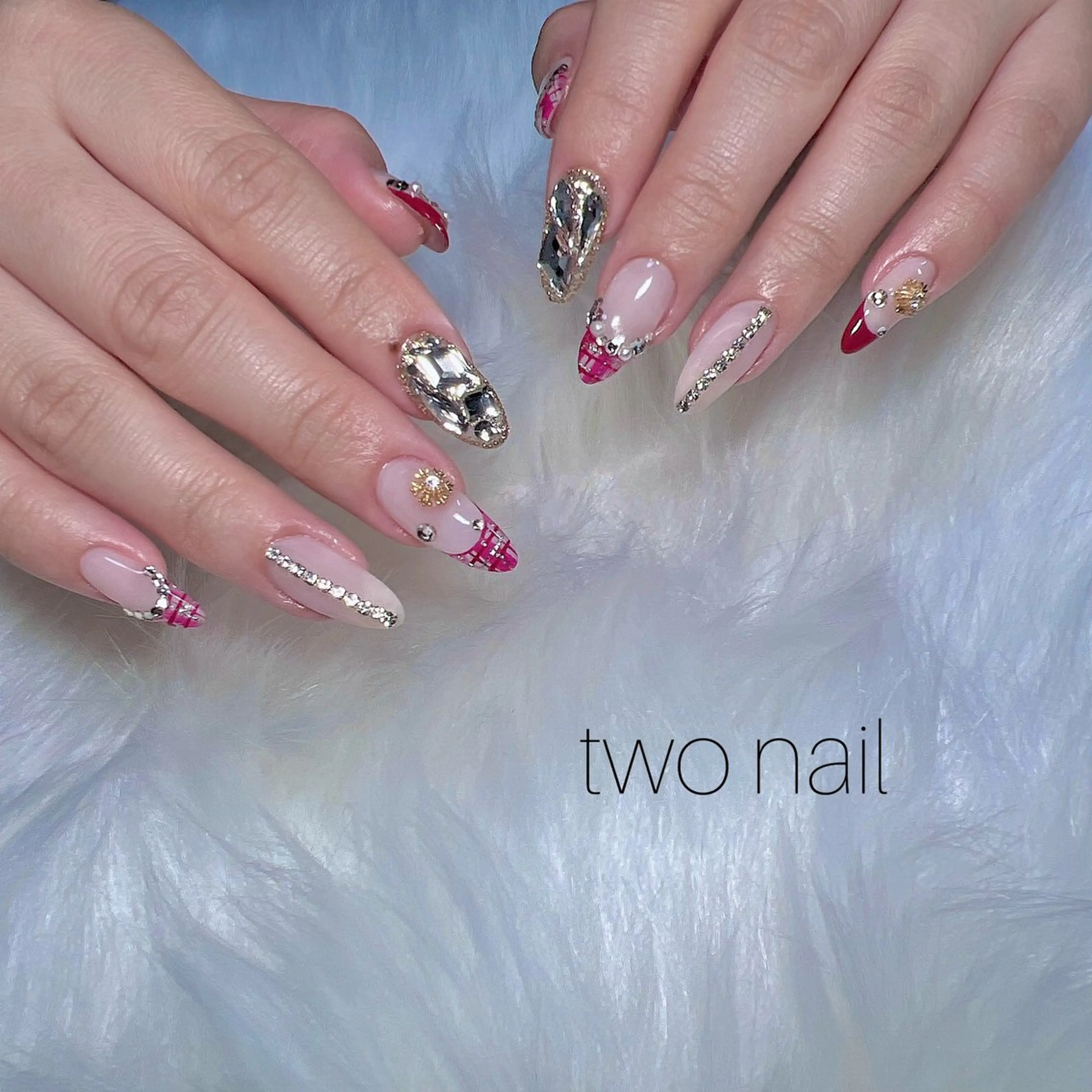 ネイル アートネイル ネイルチップ ホワイト ハンドネイル two nailのネイルデザイン