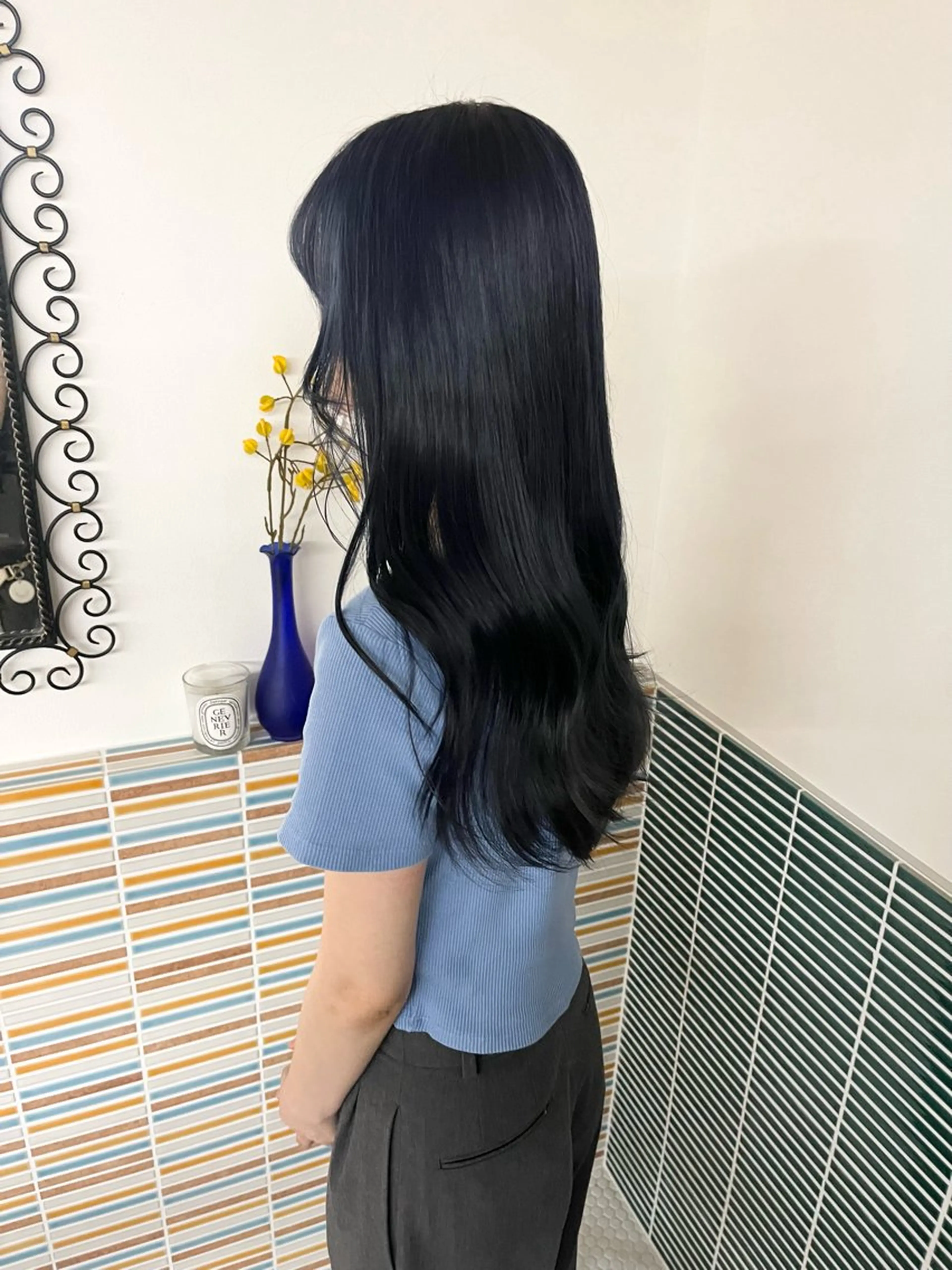 ロング カラー ブリーチ ブルーカラー ネイビーカラー カット ヘアカラー トリートメント 🩷ハイトーン透明感 レイヤー🩷ユリカのヘアスタイル