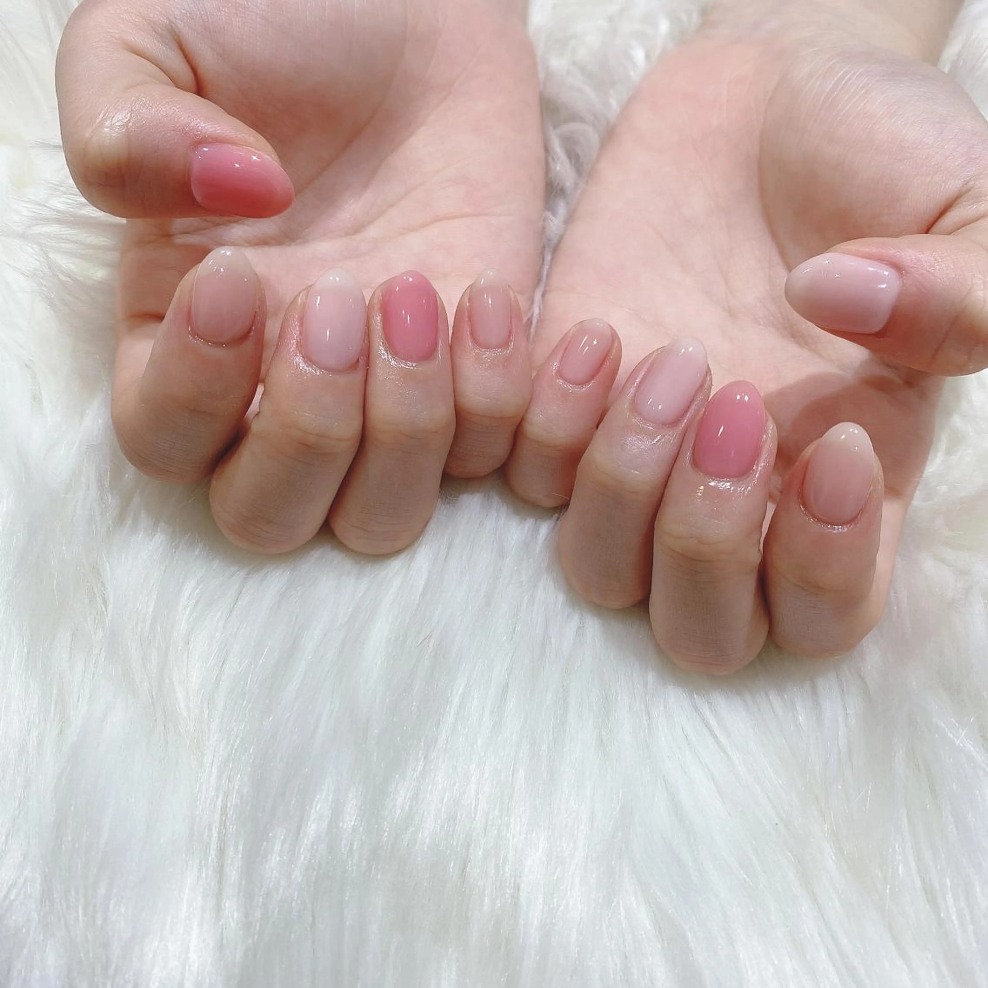 ネイル 西岡 杏のネイルデザイン