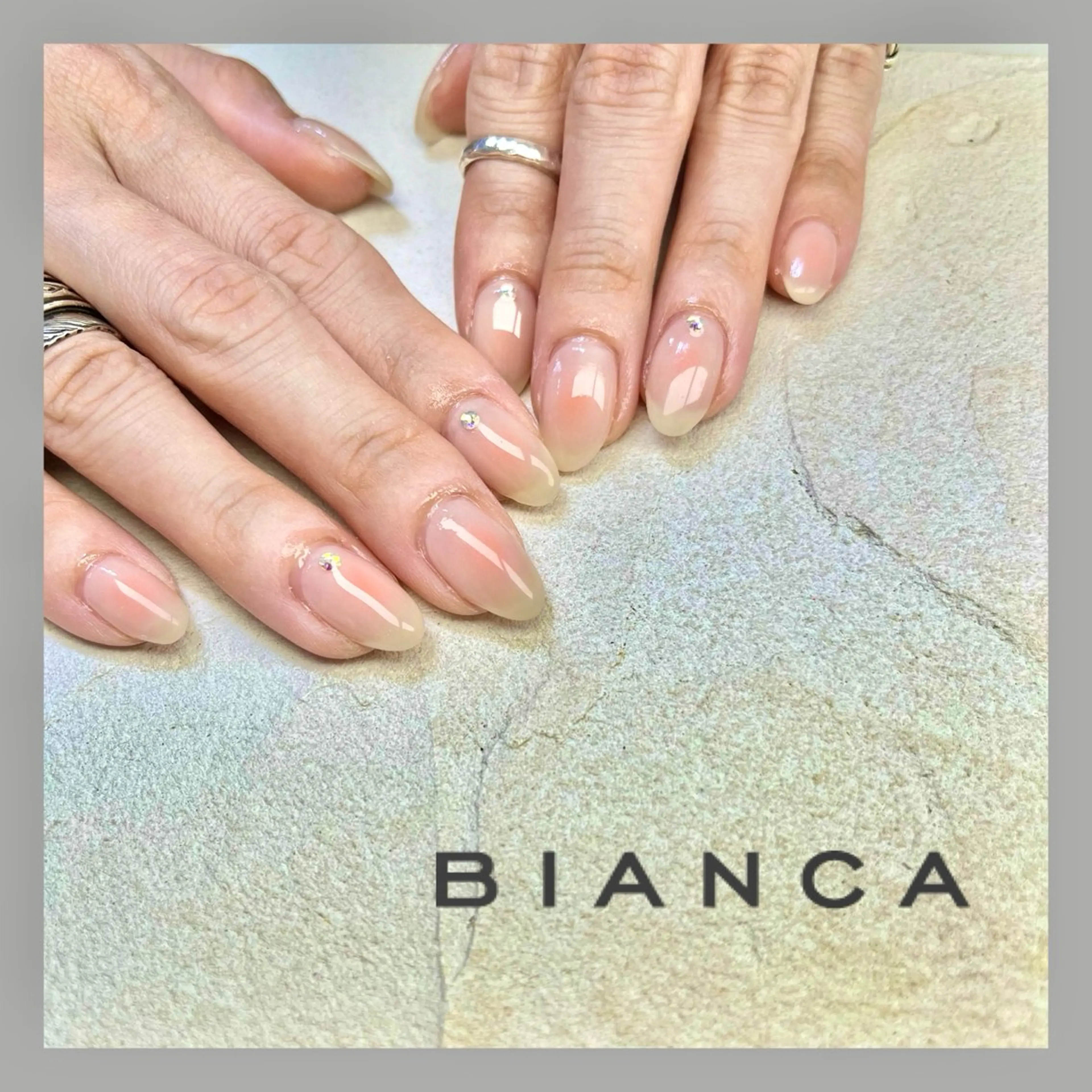 ネイル チークネイル オフィスネイル Bianca TORII🌞のネイルデザイン