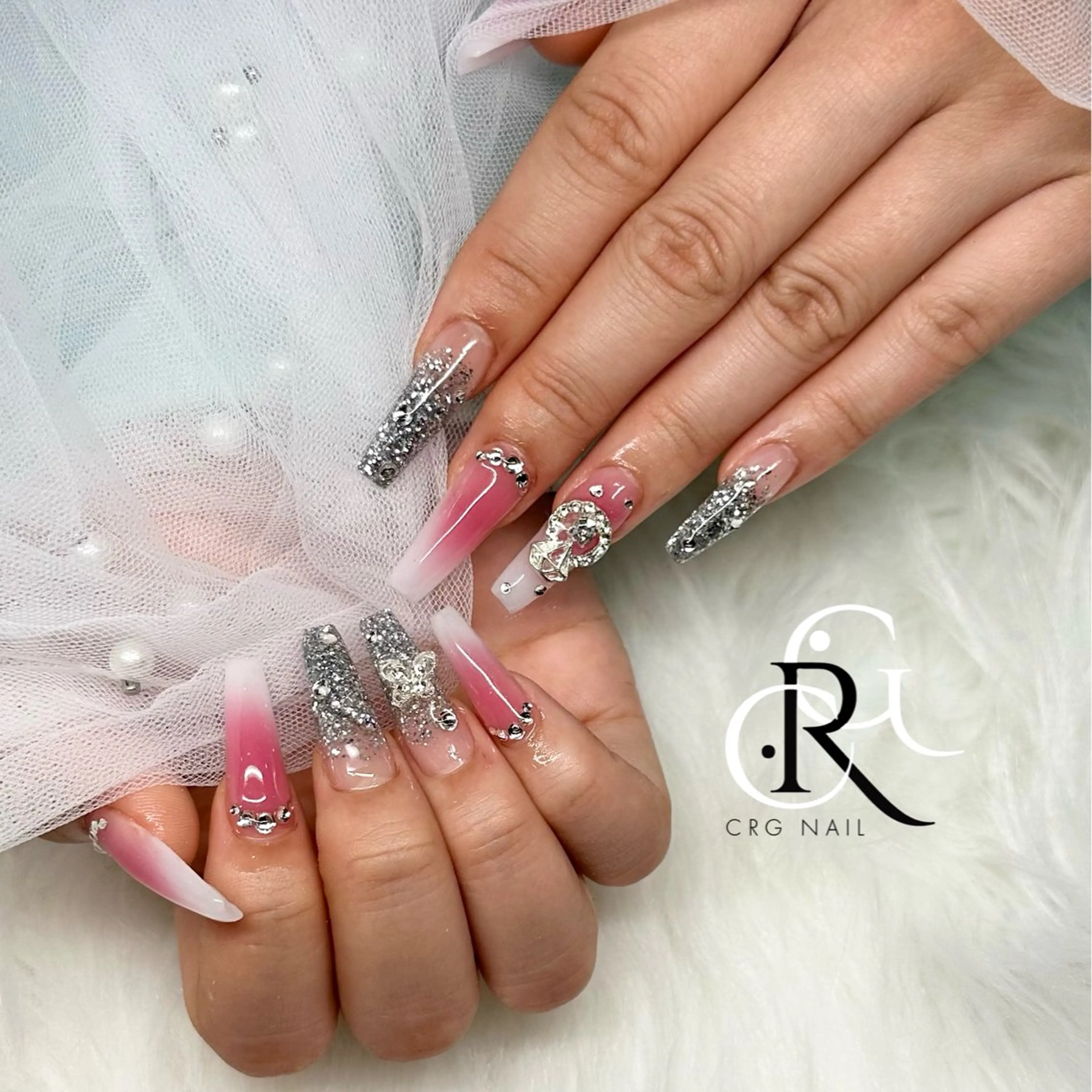 ネイル ピンク ストーンネイル ハンドネイル CRGNAIL TOKOのネイルデザイン