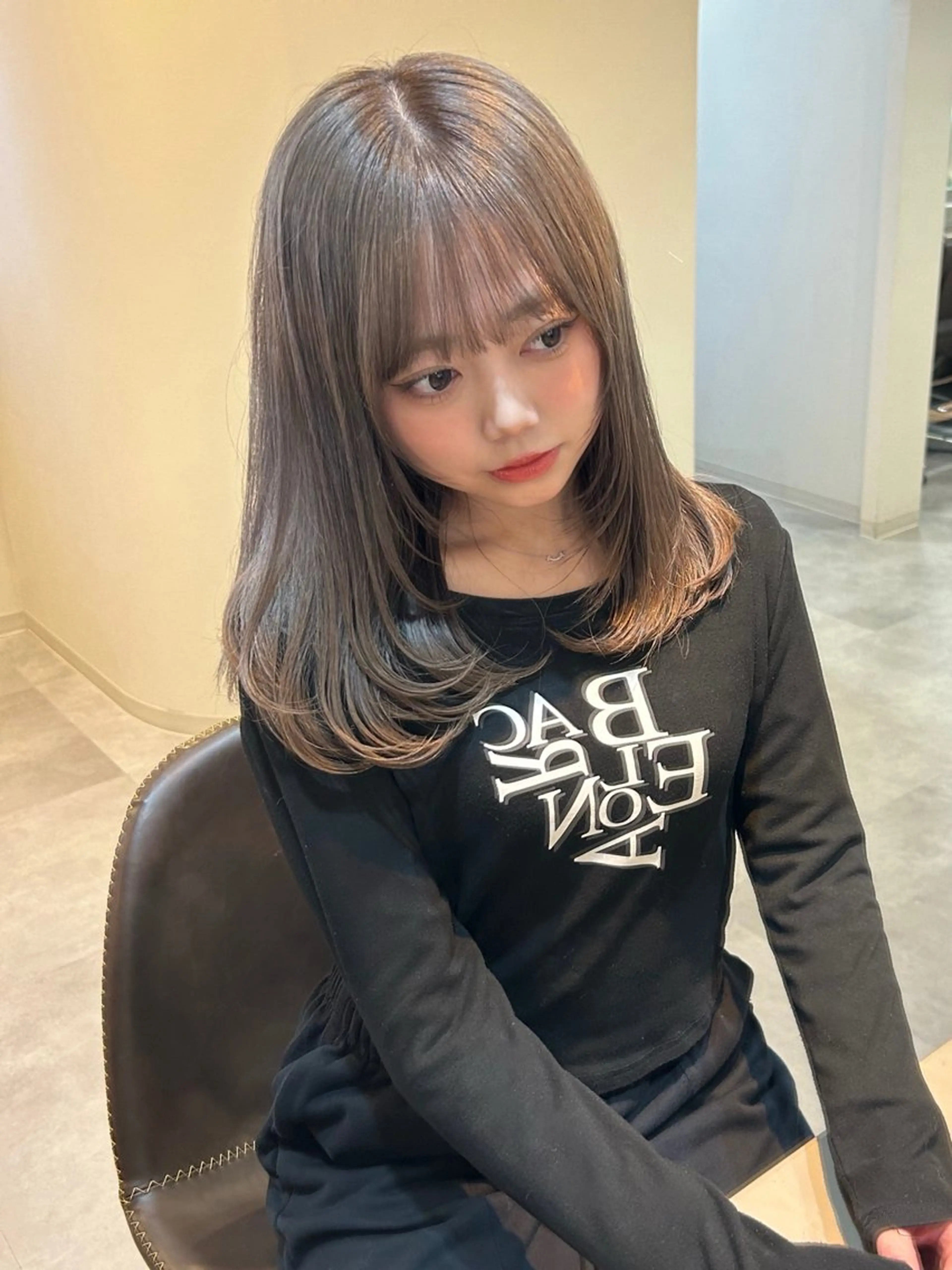 ミディアム 神谷 凪のヘアスタイル