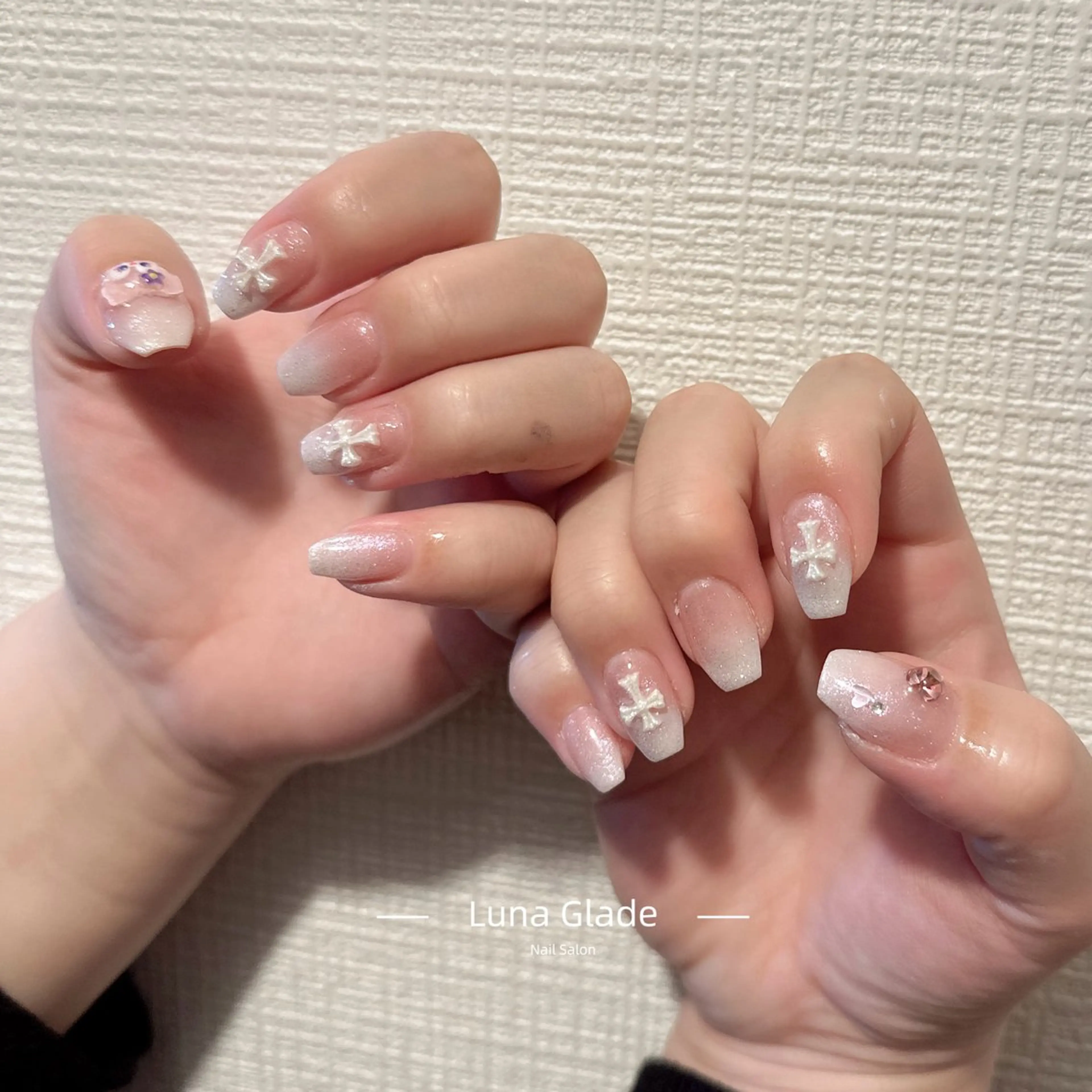 ネイル ハンドネイル Luna Gladeのネイルデザイン