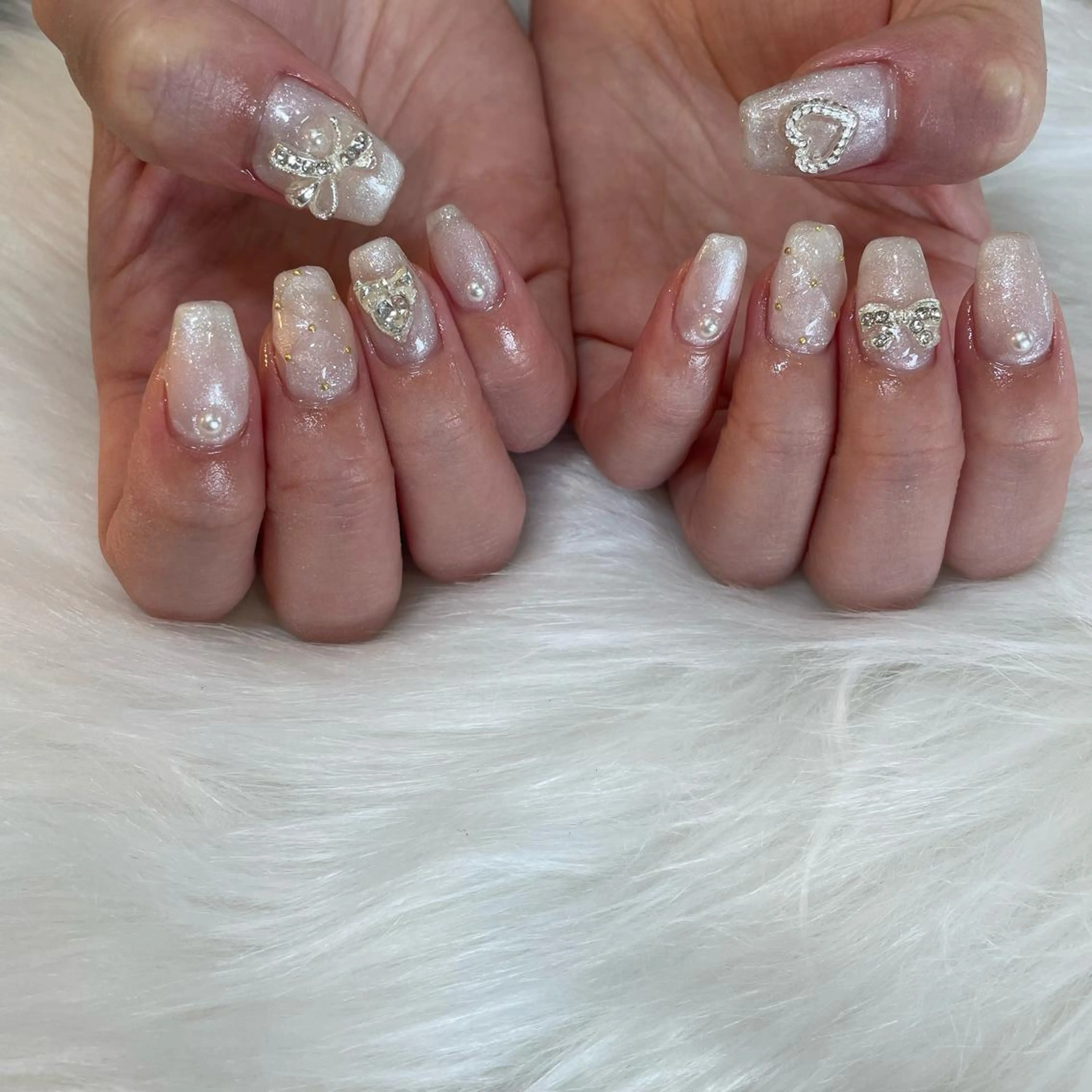 ネイル ホワイト Nail Salon Gummi.のネイルデザイン