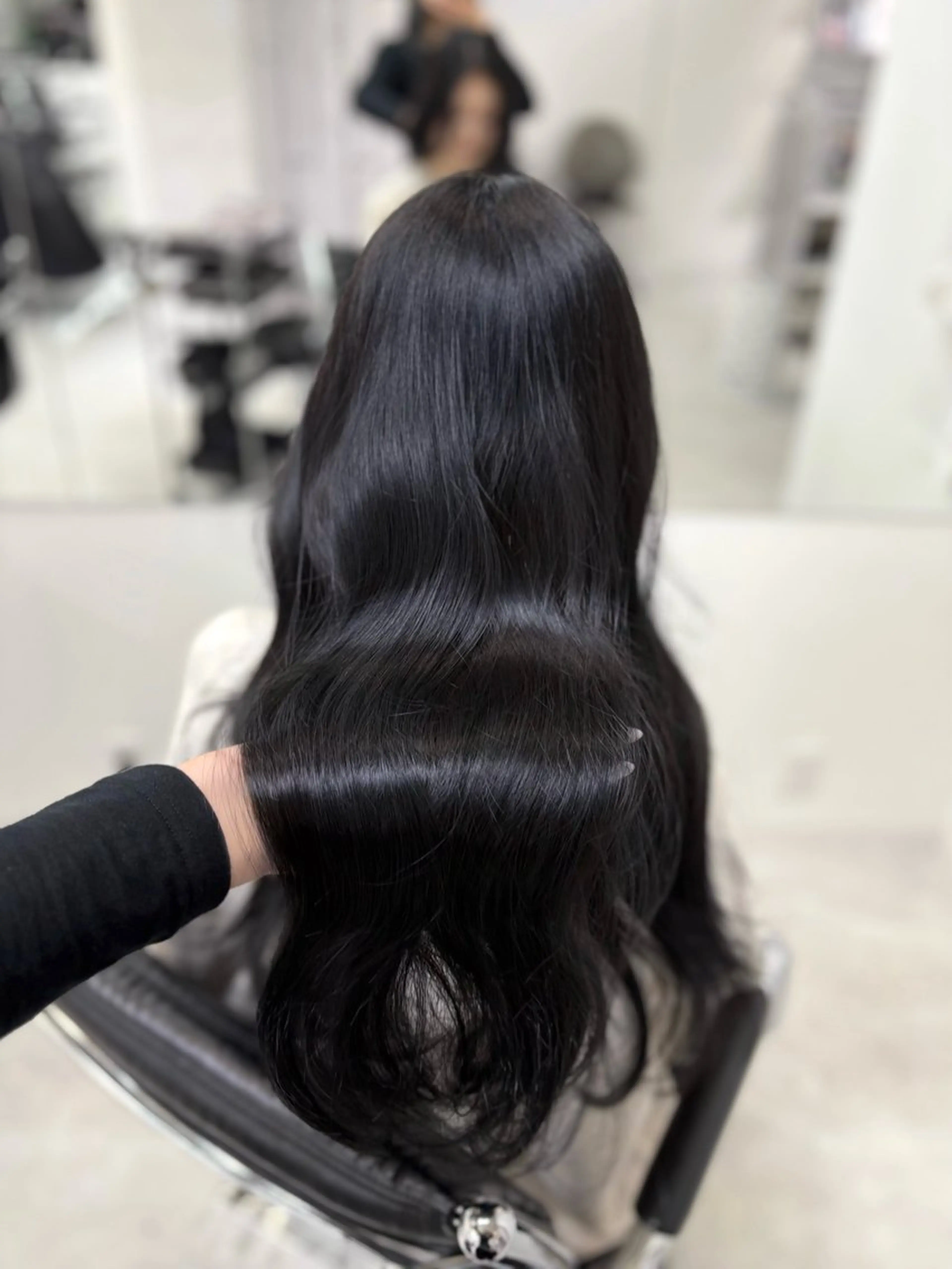 ロング ワンホン級艶髪 🤍𝑀𝐼𝐻𝑂のヘアスタイル