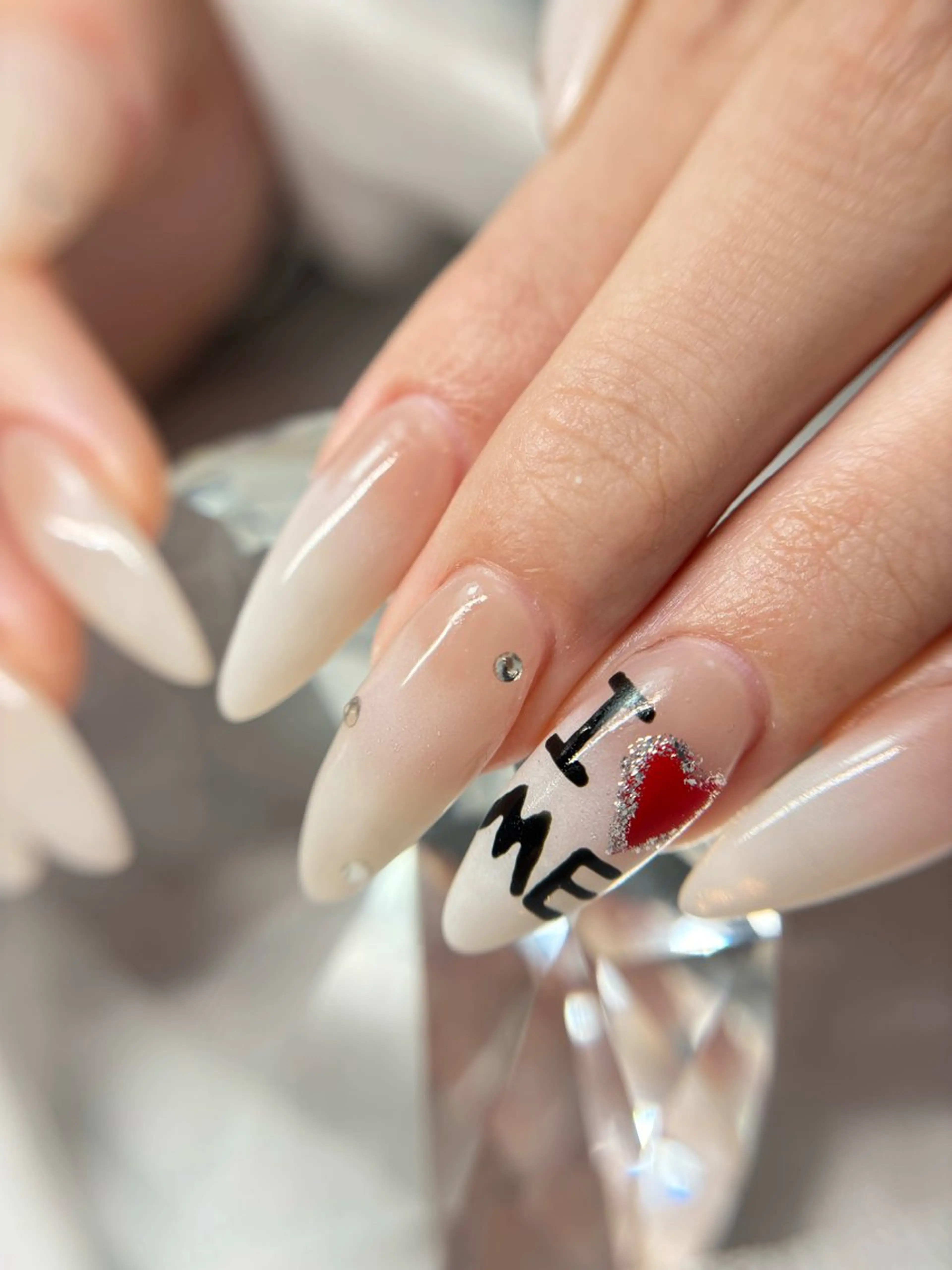 ネイル ハイビスカス ネイルサロンのネイルデザイン