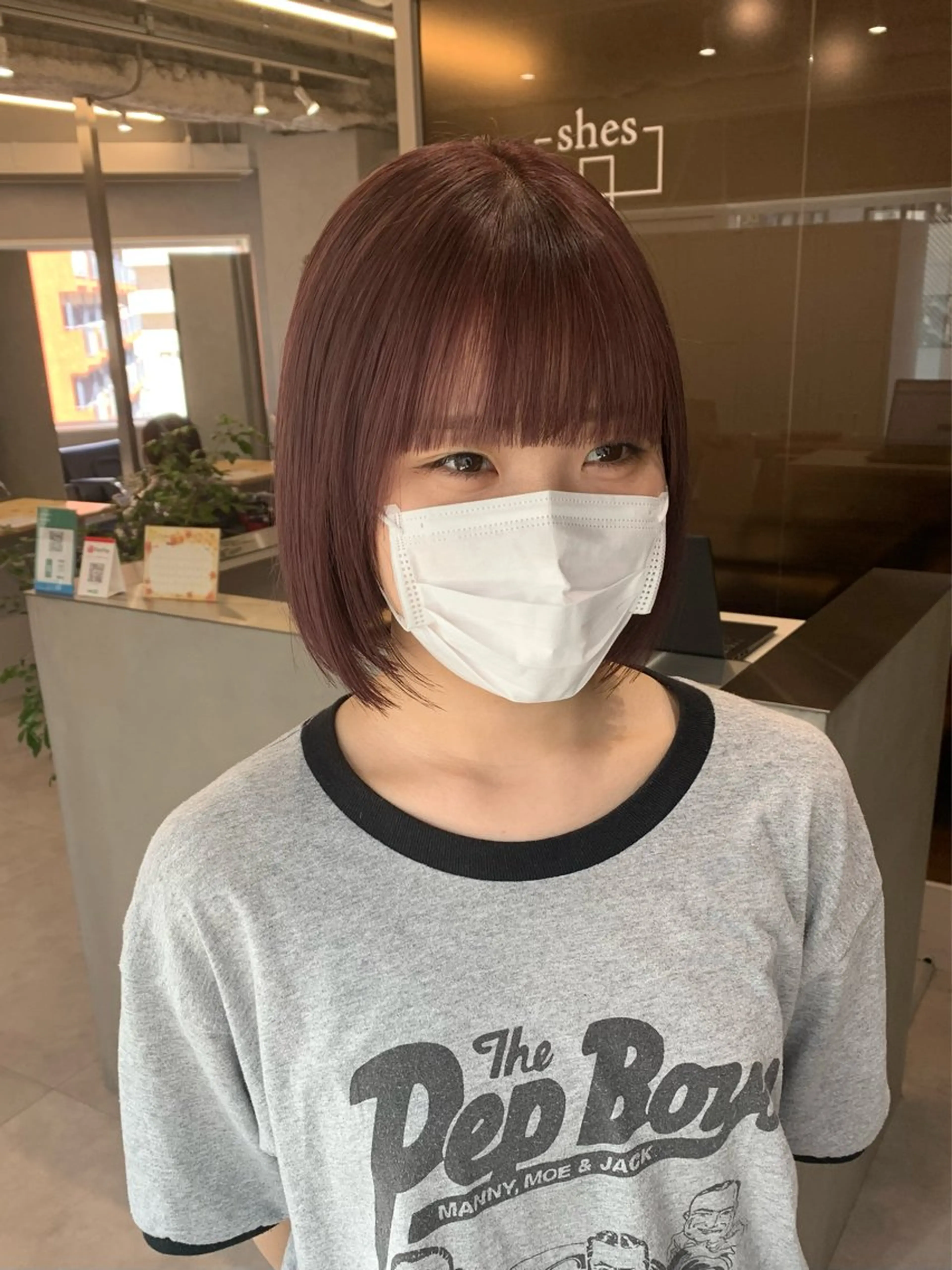 カラー ブリーチ レッドカラー amu/ブリーチなし ダブルカラーのヘアスタイル