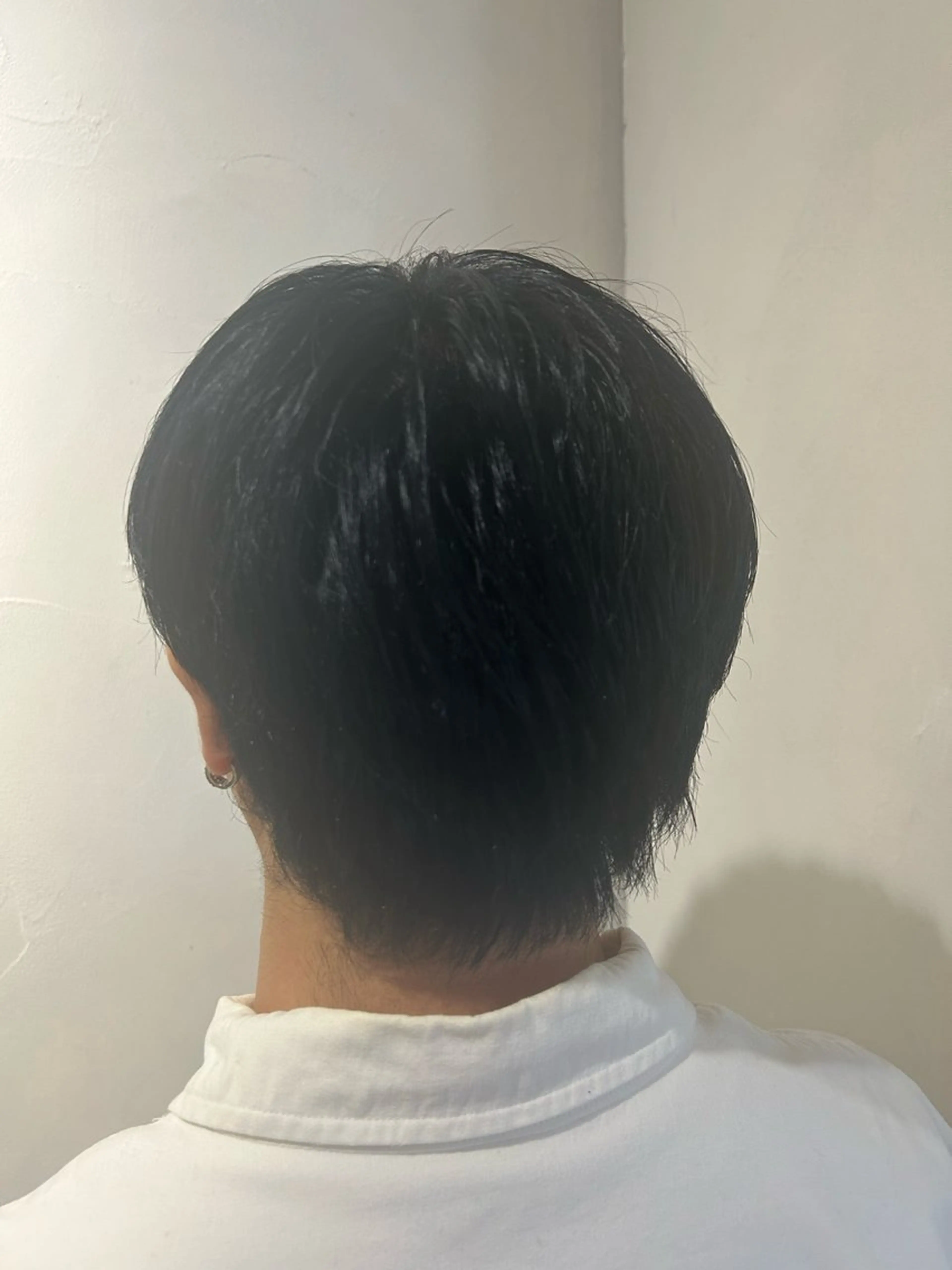 ショート カラー メンズ 黒髪 ブルーカラー ブルーブラック ITbyALBUM藤沢店所属・IT by ALBUM立川のヘアスタイル