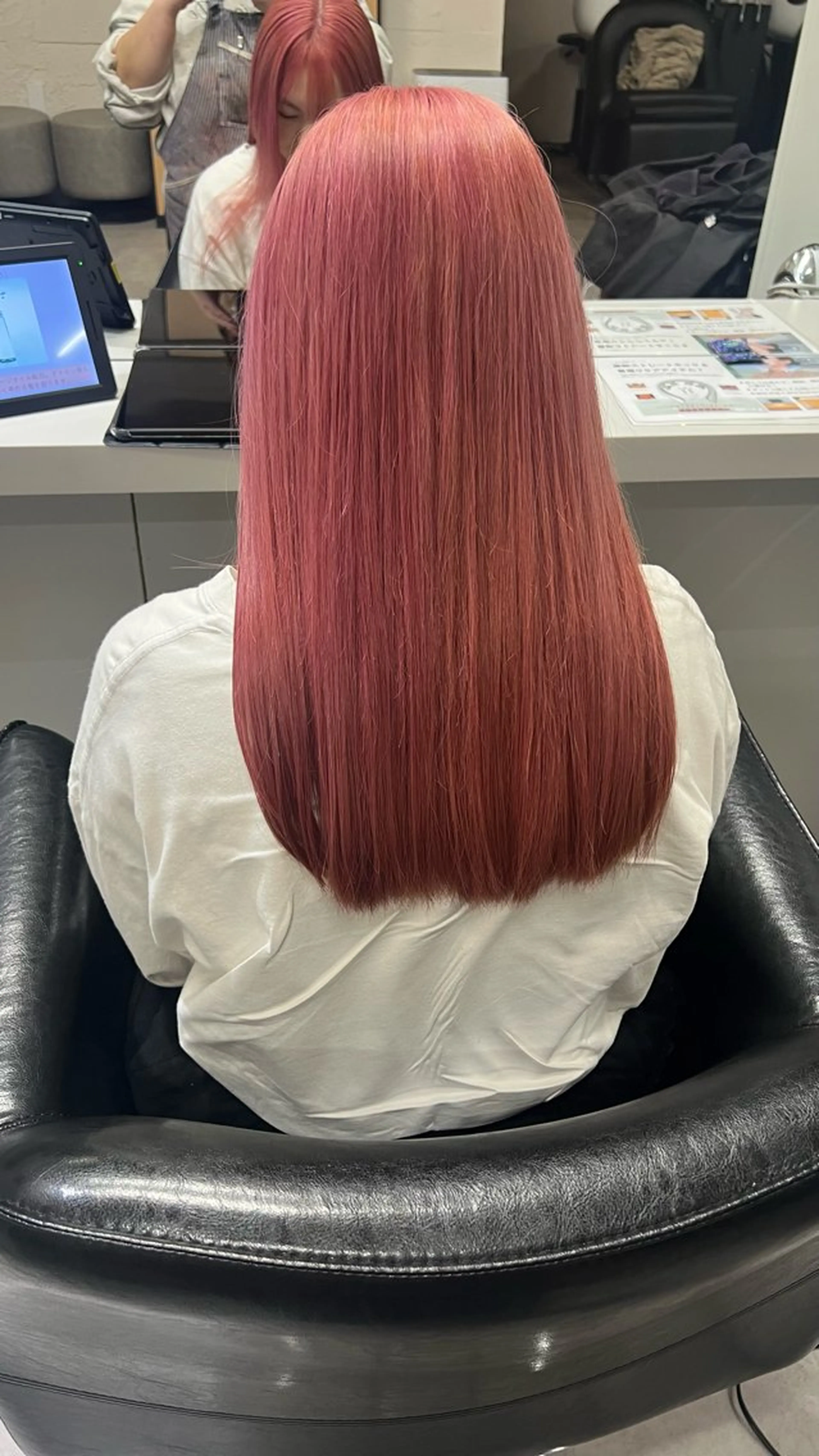 ロング カラー ピンクカラー ヘアカラー 🎀tokute ナオ🧸のヘアスタイル