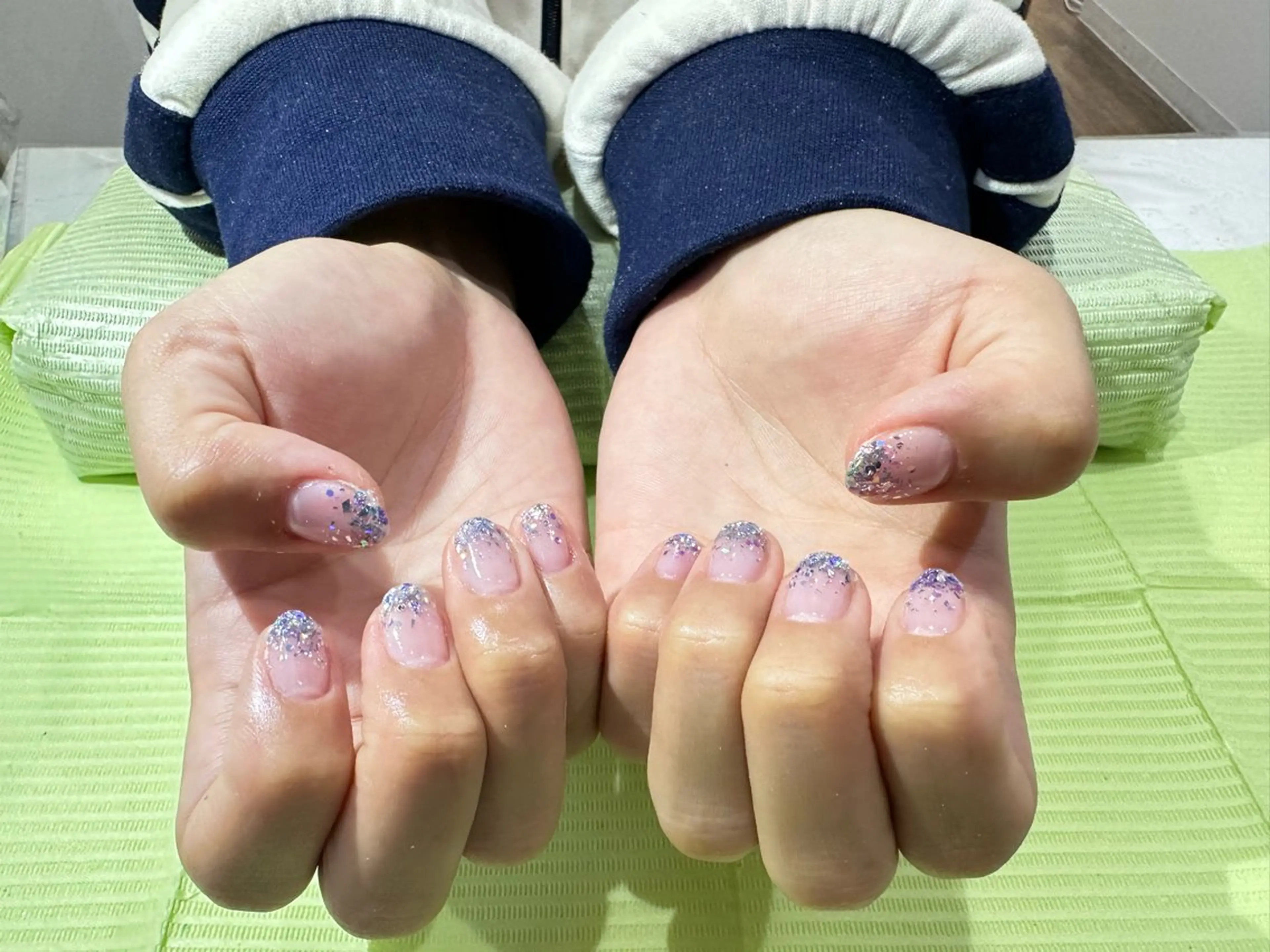 ネイル グラデーション ラメ(グリッター) ラメグラデーション 【Jr.ネイリスト】 💜serina💜のネイルデザイン