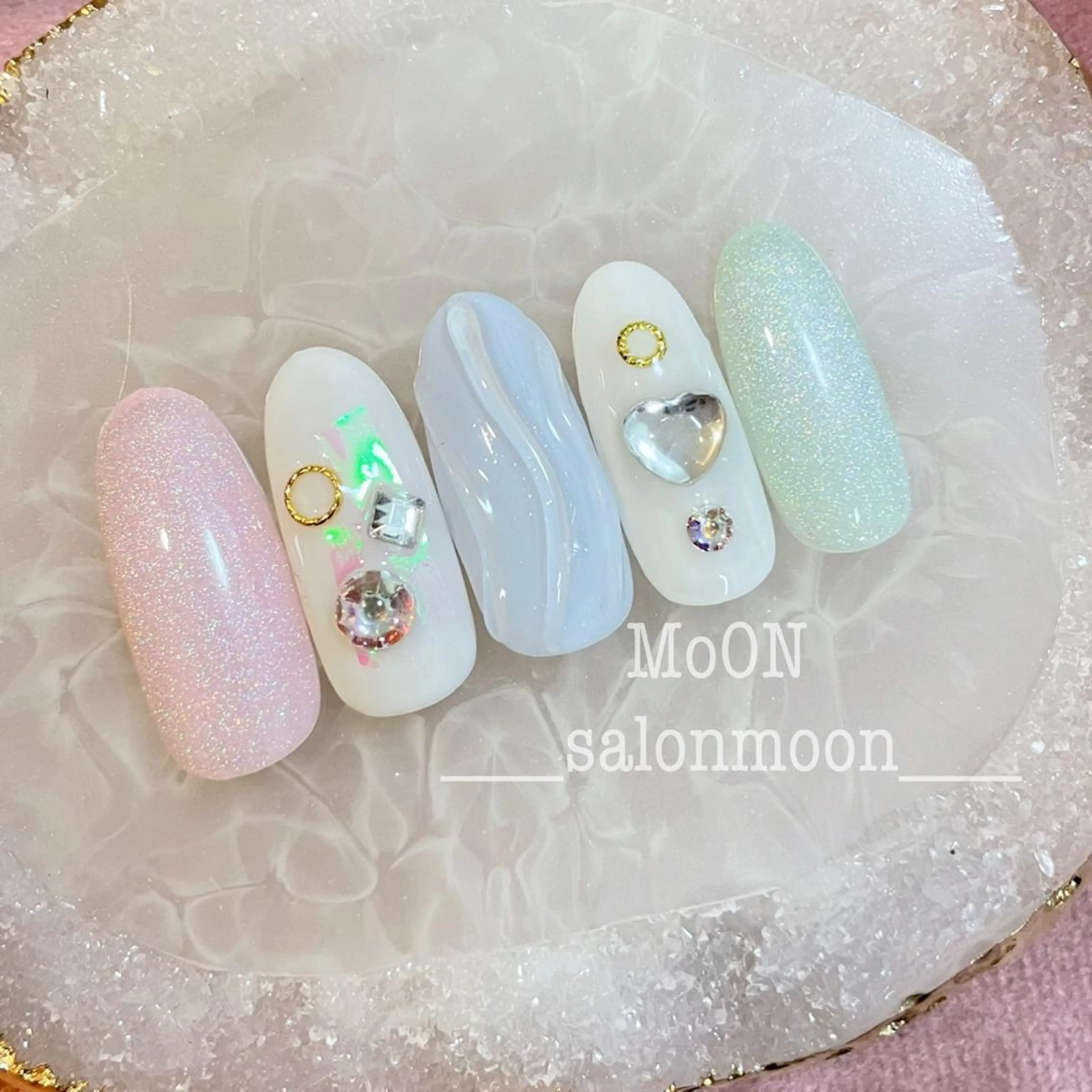 ネイル オーロラネイル ハンドネイル ハンドケア MoON...❤︎ MeGuのネイルデザイン