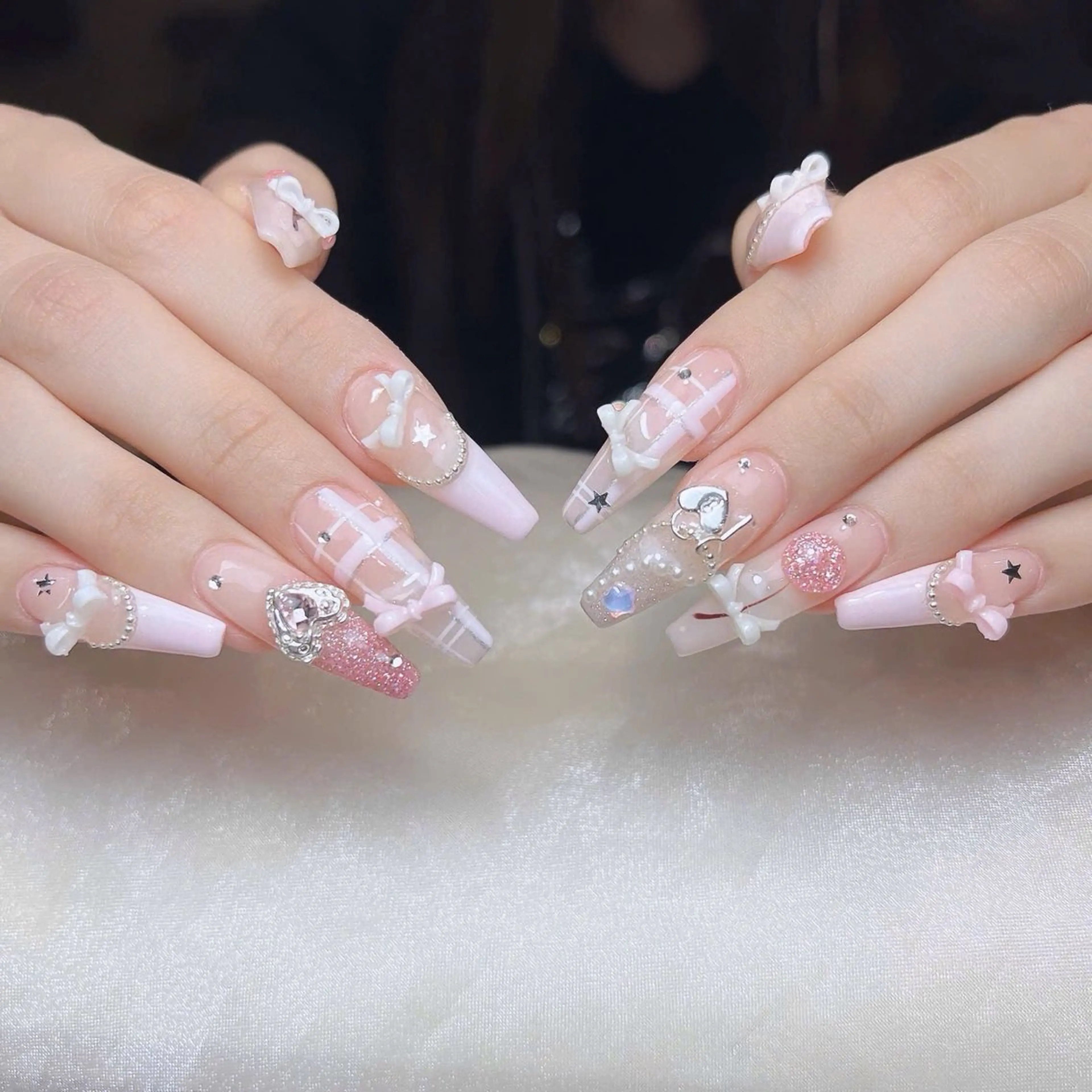 ネイル オーロラネイル ボルドー ブラウン 氷ネイル・うるうるネイル キラキラネイル ハンドネイル Sora  Nail 長さ出し専門店のネイルデザイン