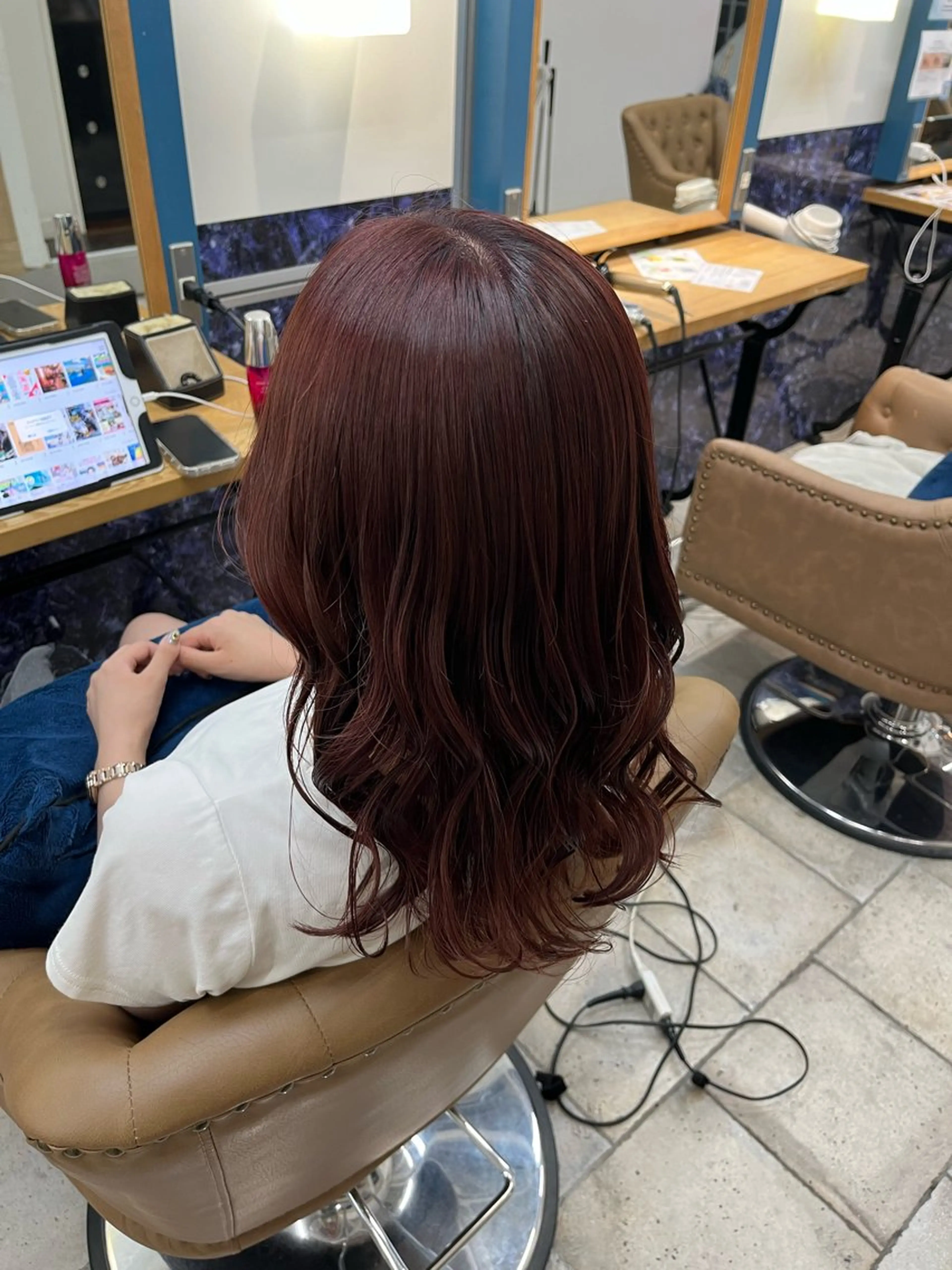 セミロング カラー レッドカラー カラー/アイリスト 麻優のヘアスタイル