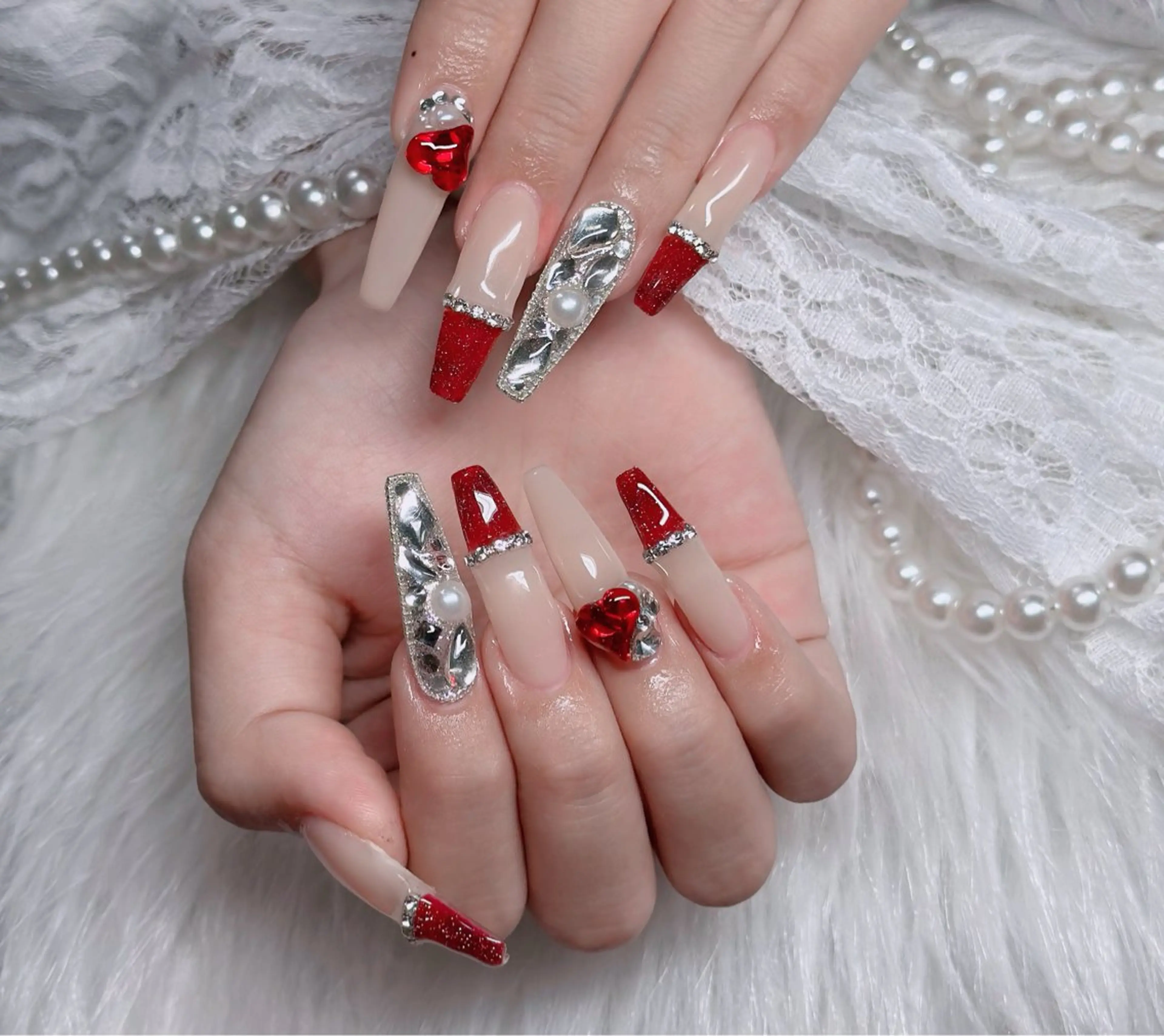ネイル オーロラネイル フレンチネイル ジェルネイル ハロウィン キラキラネイル H.baby Nail Salonのネイルデザイン