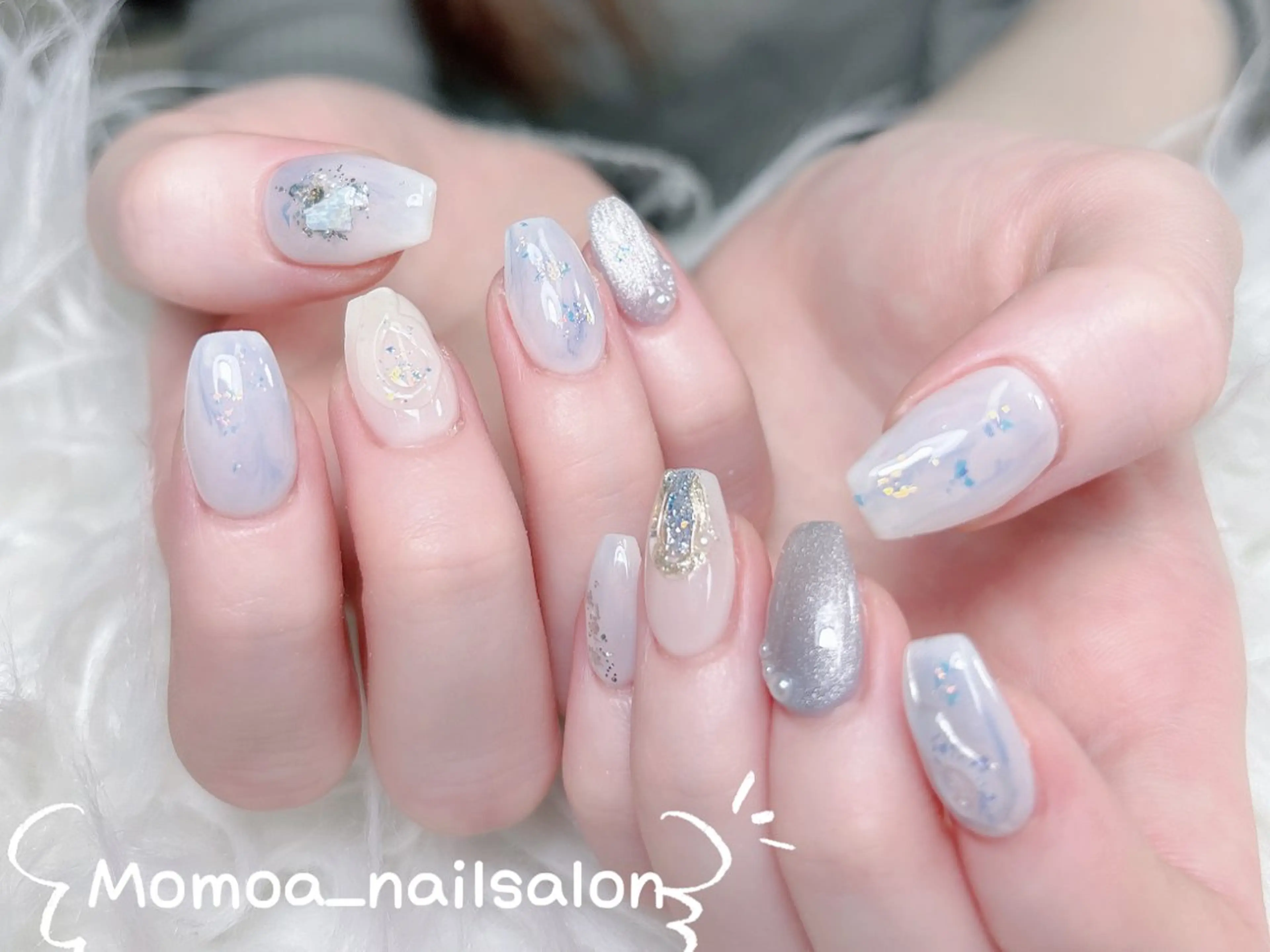 ネイル 成人式 ロングネイル マグネットネイル 大理石ネイル(マーブル) リボン ハンドネイル MoMoA Nail ネイル長さ出し専門店のネイルデザイン