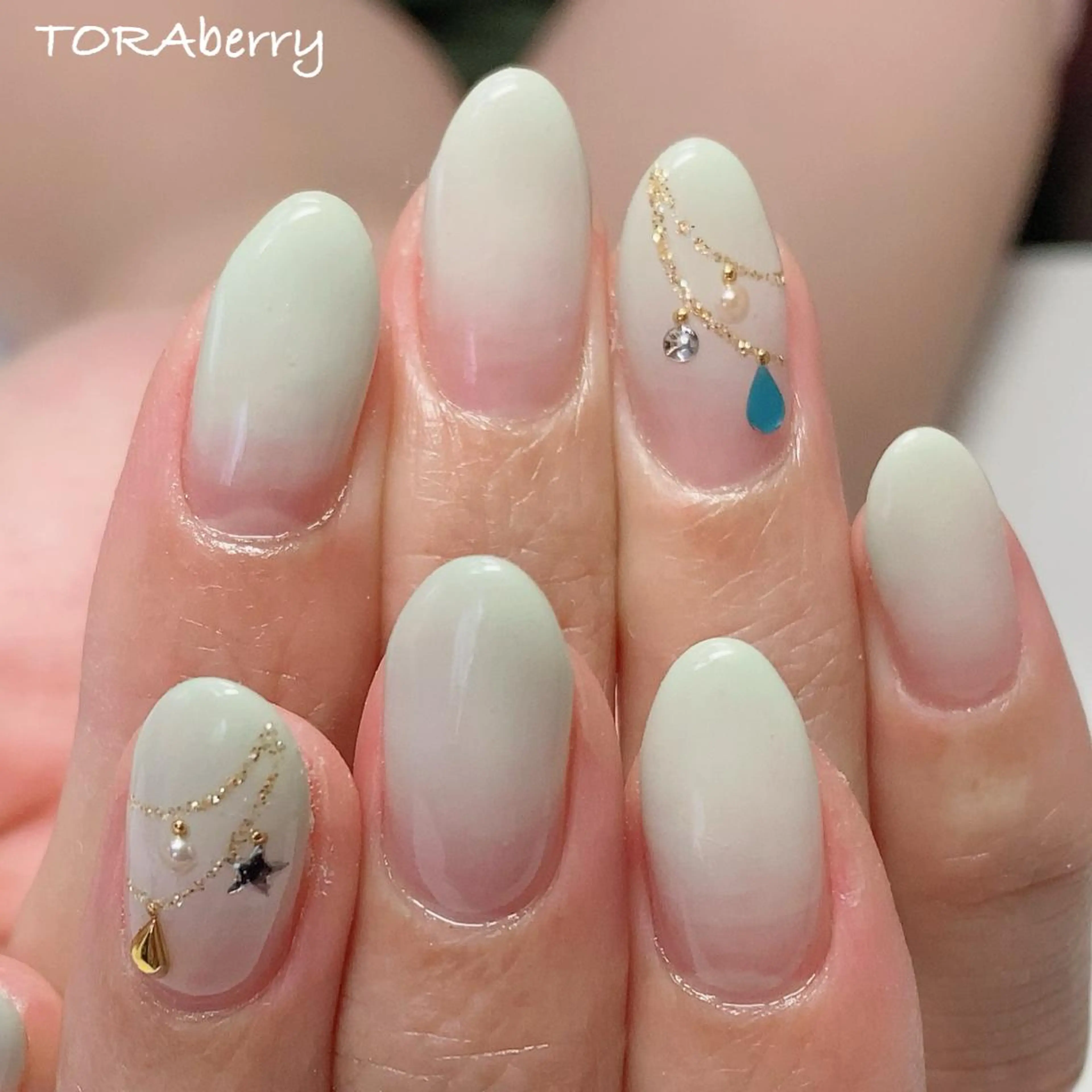 ネイル ハンドネイル ネイリスト なつみのネイルデザイン