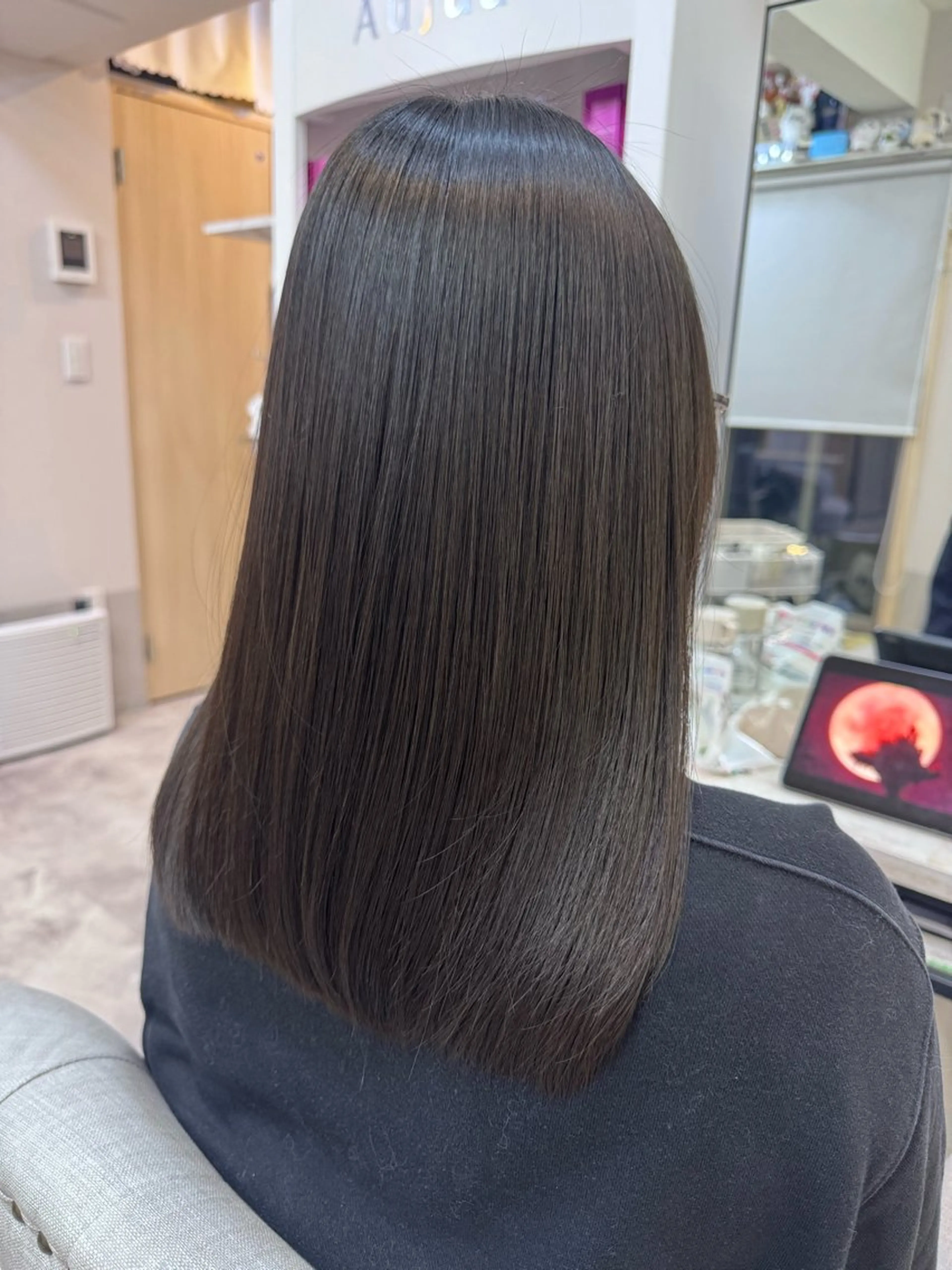 ミディアム カラー パーマ ヘアアレンジ 髪質改善 縮毛矯正 悩める癖毛の救世主✨ あべタクヤ🫧のヘアスタイル